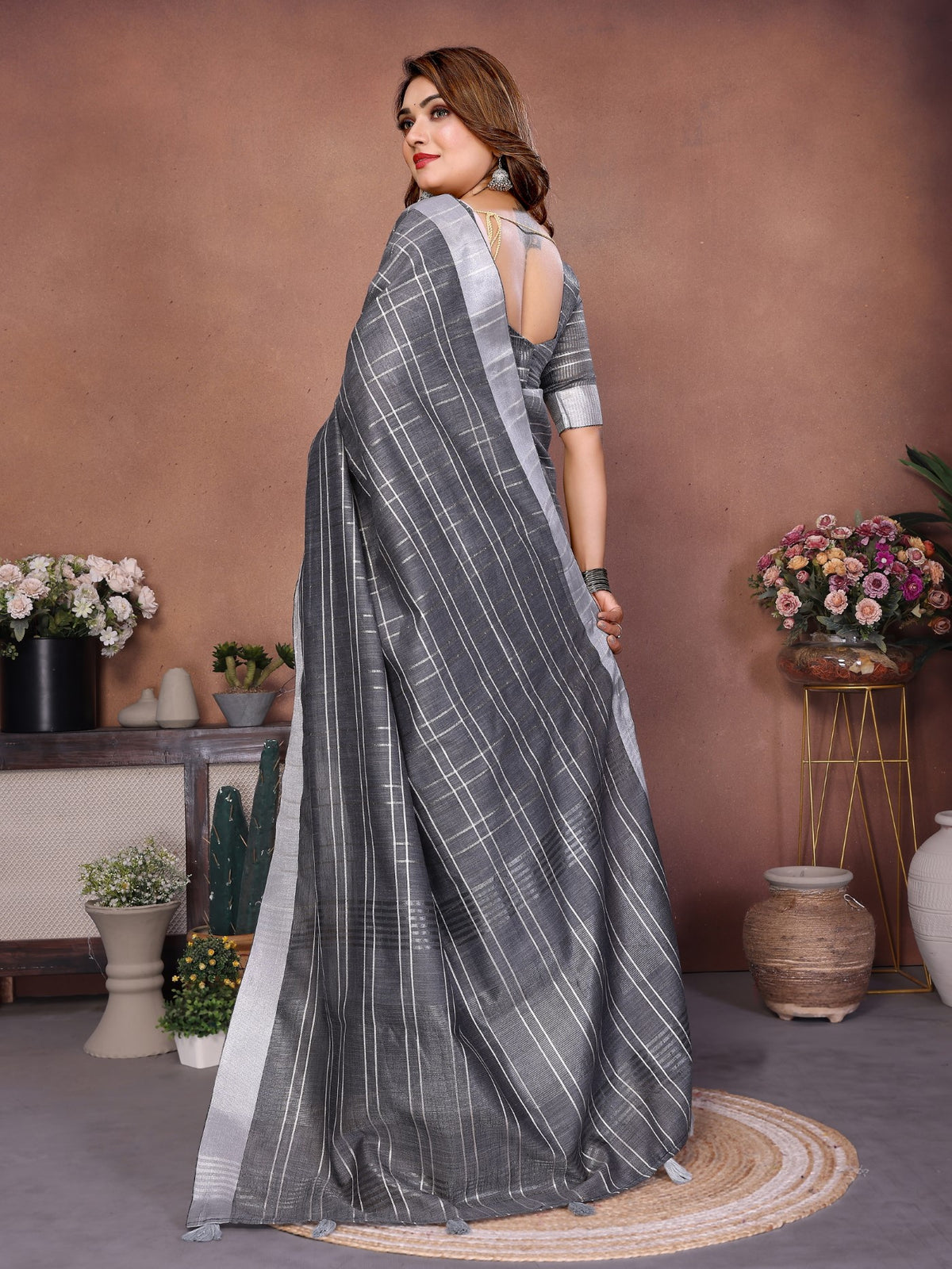 Grey Linen Saree With Traditional Weaving