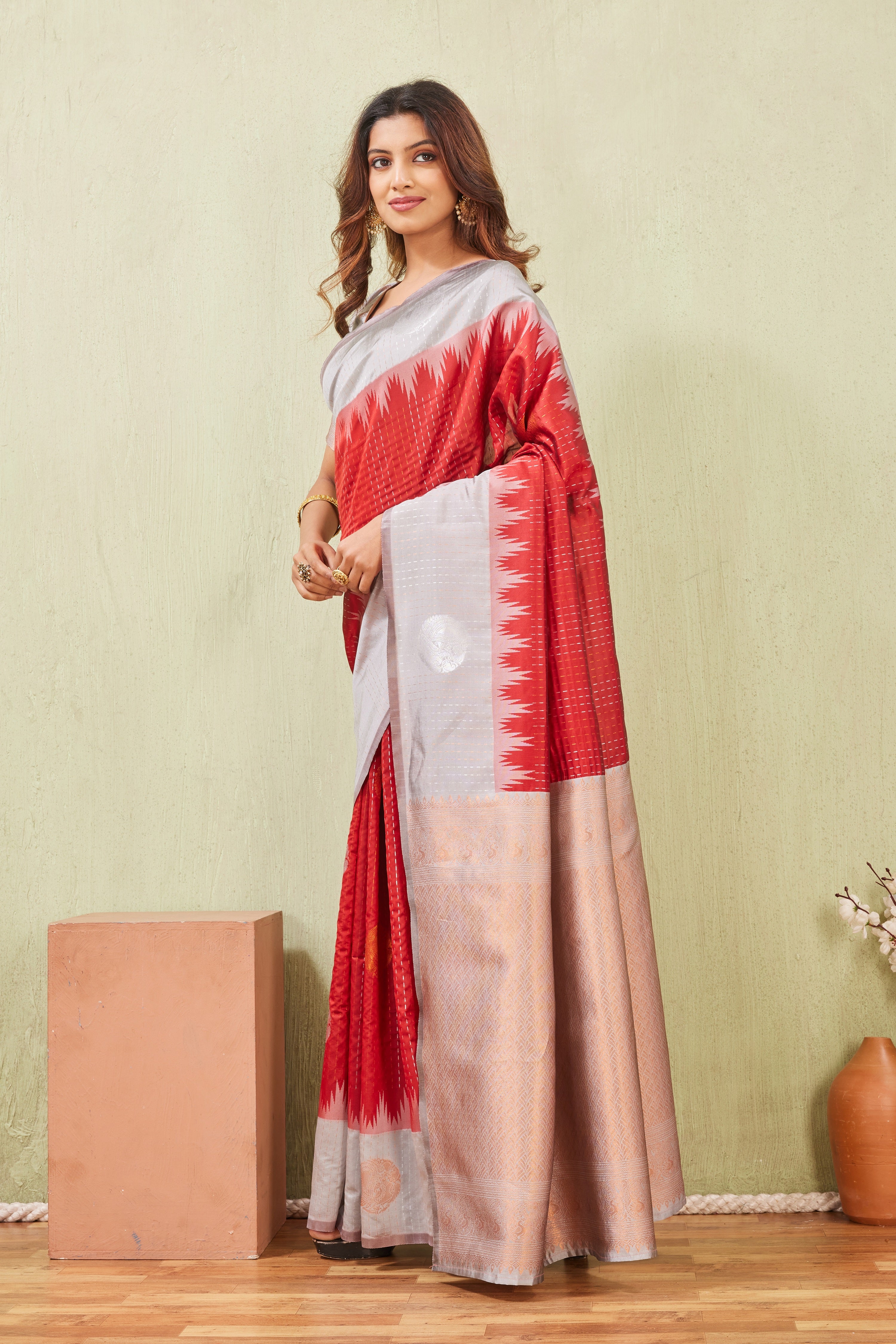 Grey Red Banarasi Silk Saree with Rich Pallu & Elegant Jacquard Jari Work
