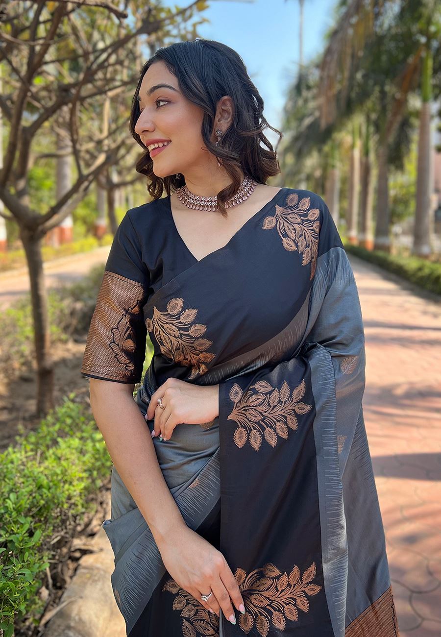 Grey Silk Blend Saree With Floral Border Zari Woven Work