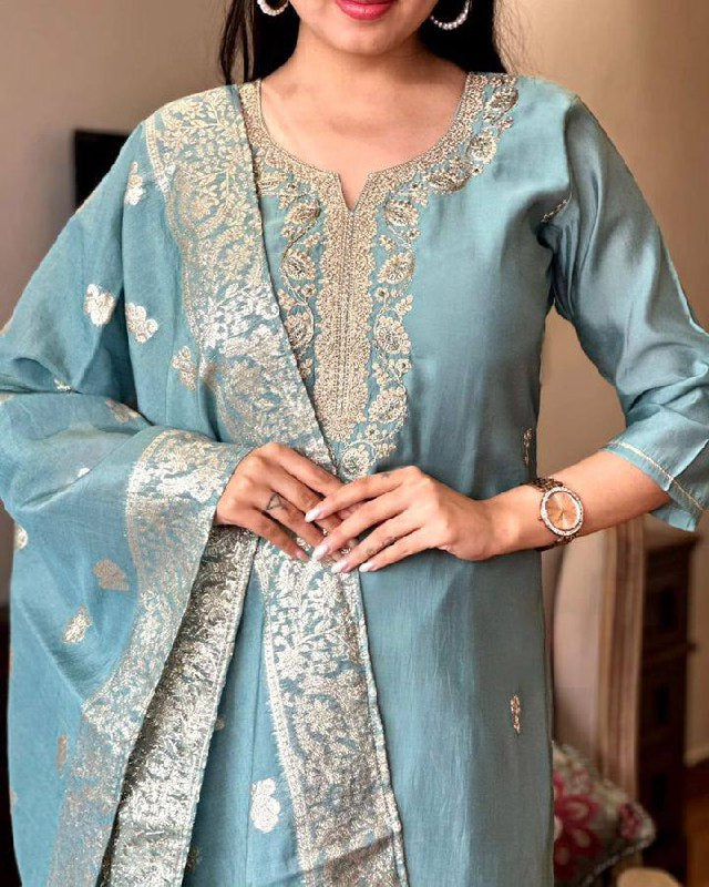 Grey Viscose Chanderi Kurta Pant With Heavy Thread Embroidery Work With Jacquard Woven Dupatta