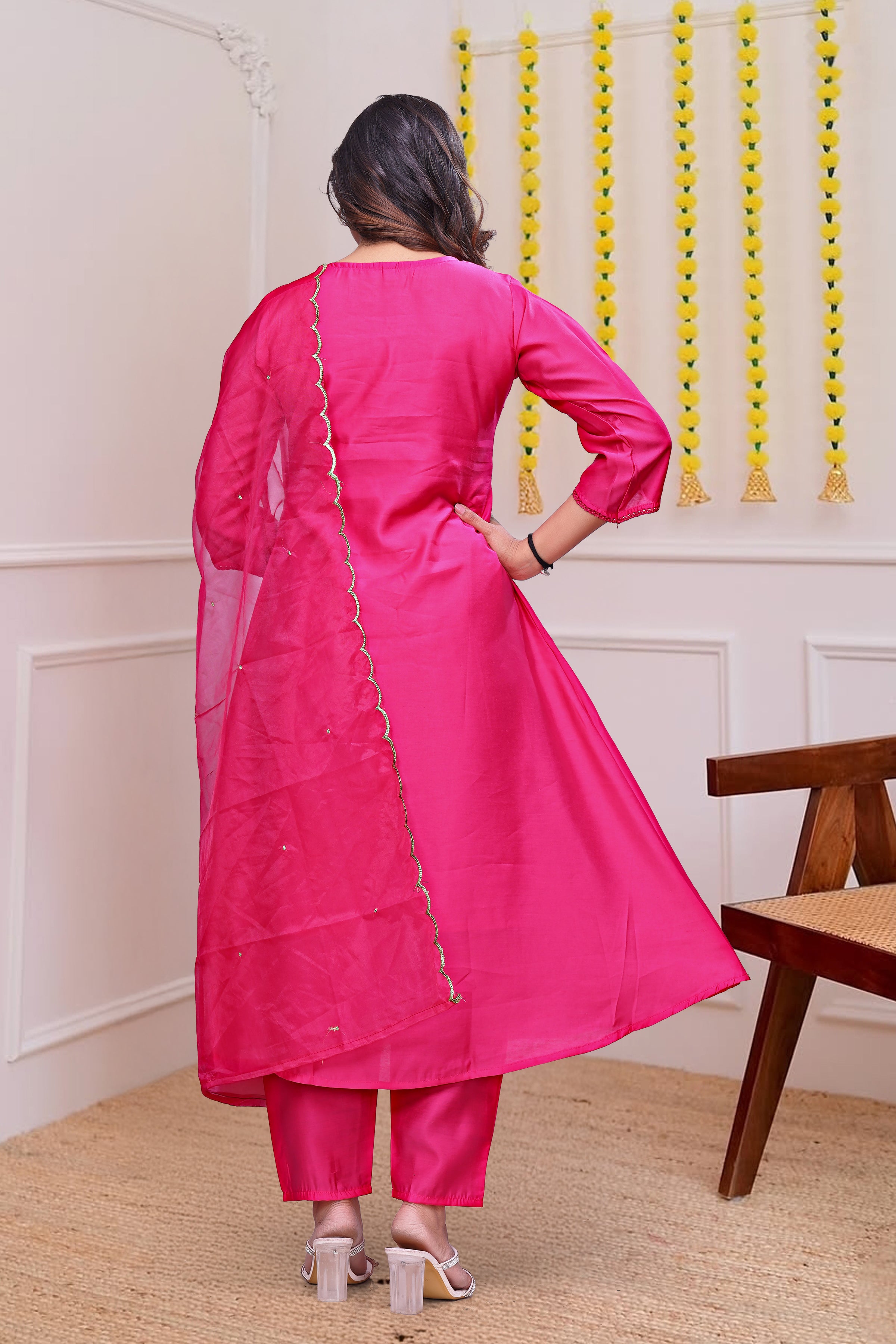 Hot Pink Chanderi Silk Kurta Pant Set With Heavy Thread Embroidery Work