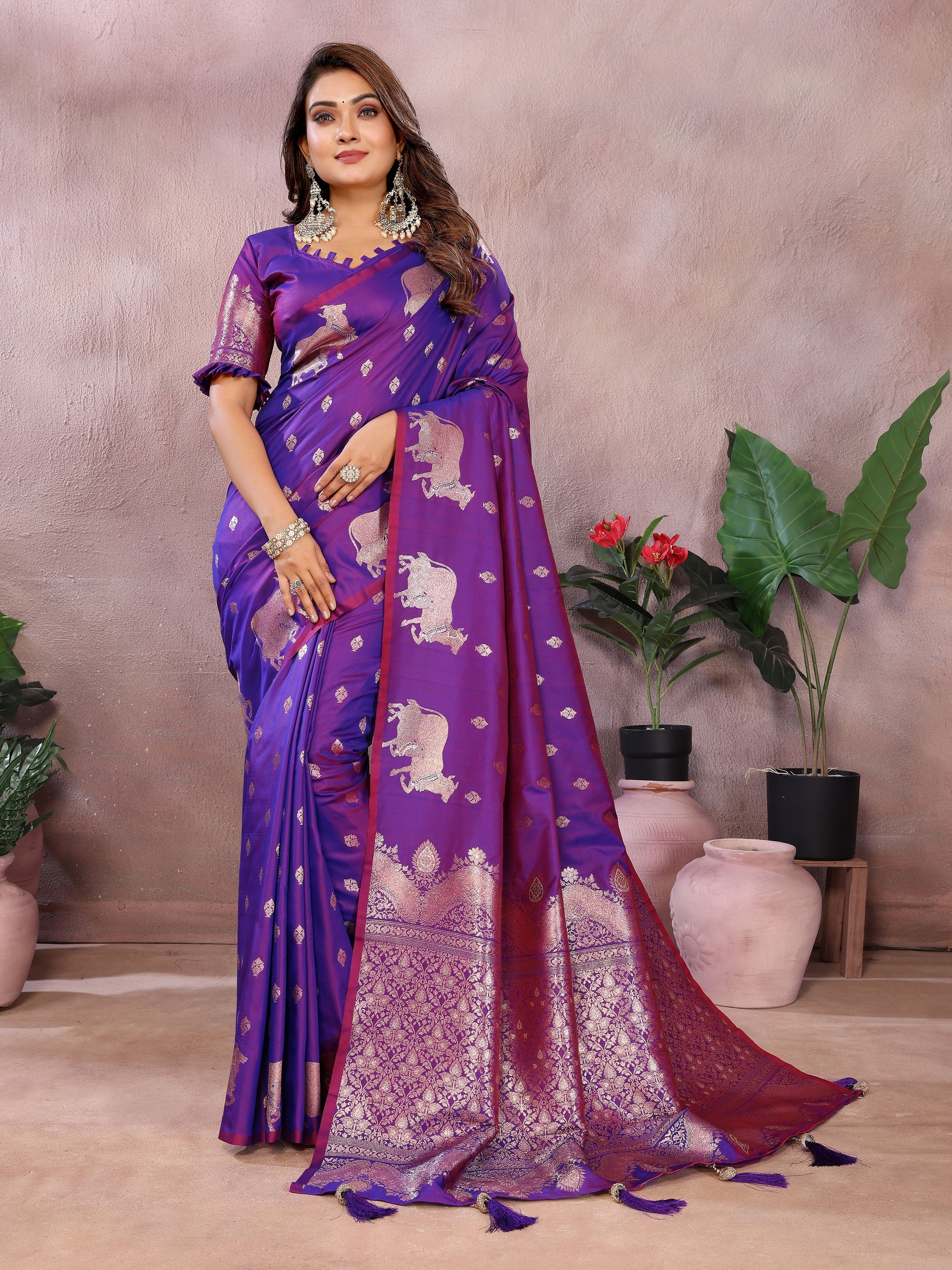 Lavender Banarasi Silk Jacquard Weaving Designer Ceremonial Saree
