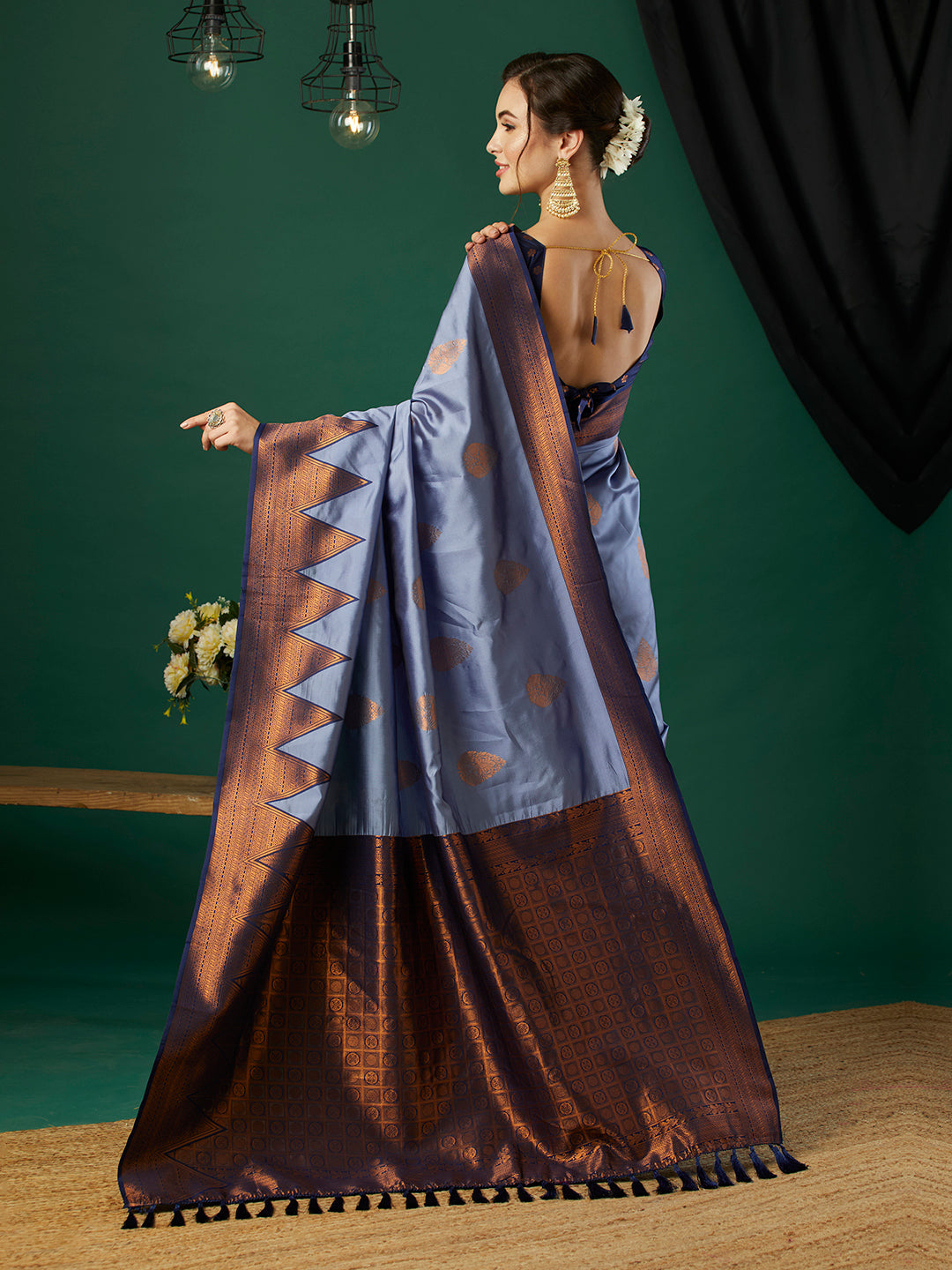 Lavender Banarasi Silk Woven Jari Designer Heavy And Ethnic Partywear Saree
