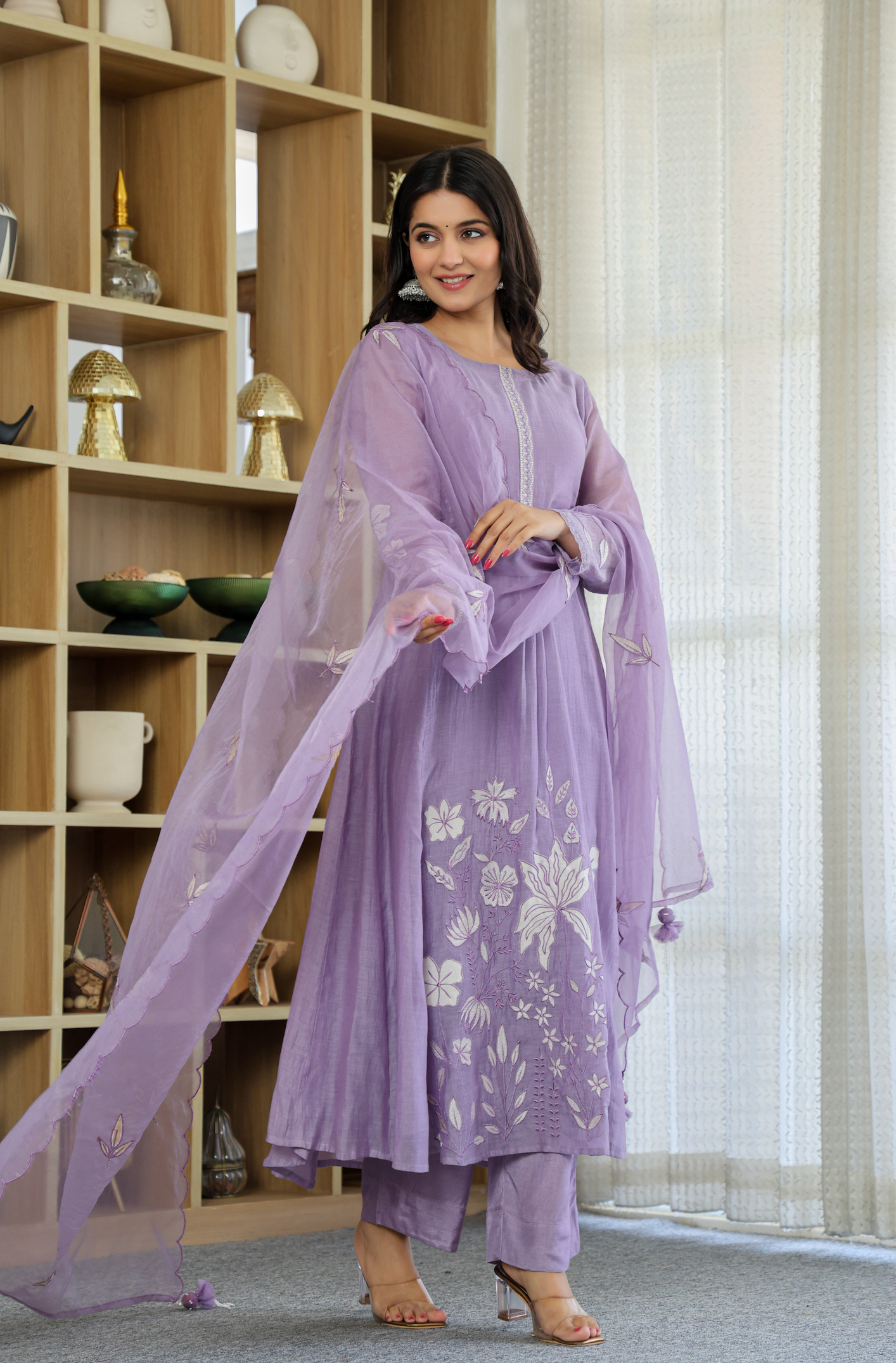 Lavender Chanderi Silk Kurta Pant Set With Heavy Thread Embroidery Work