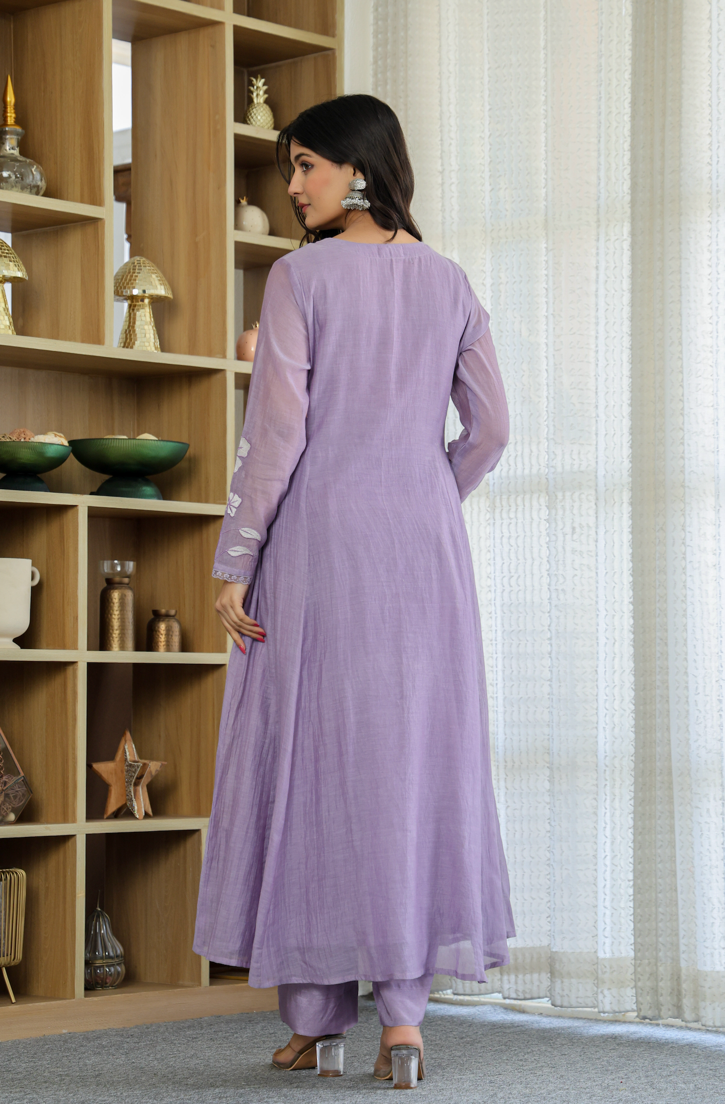 Lavender Chanderi Silk Kurta Pant Set With Heavy Thread Embroidery Work
