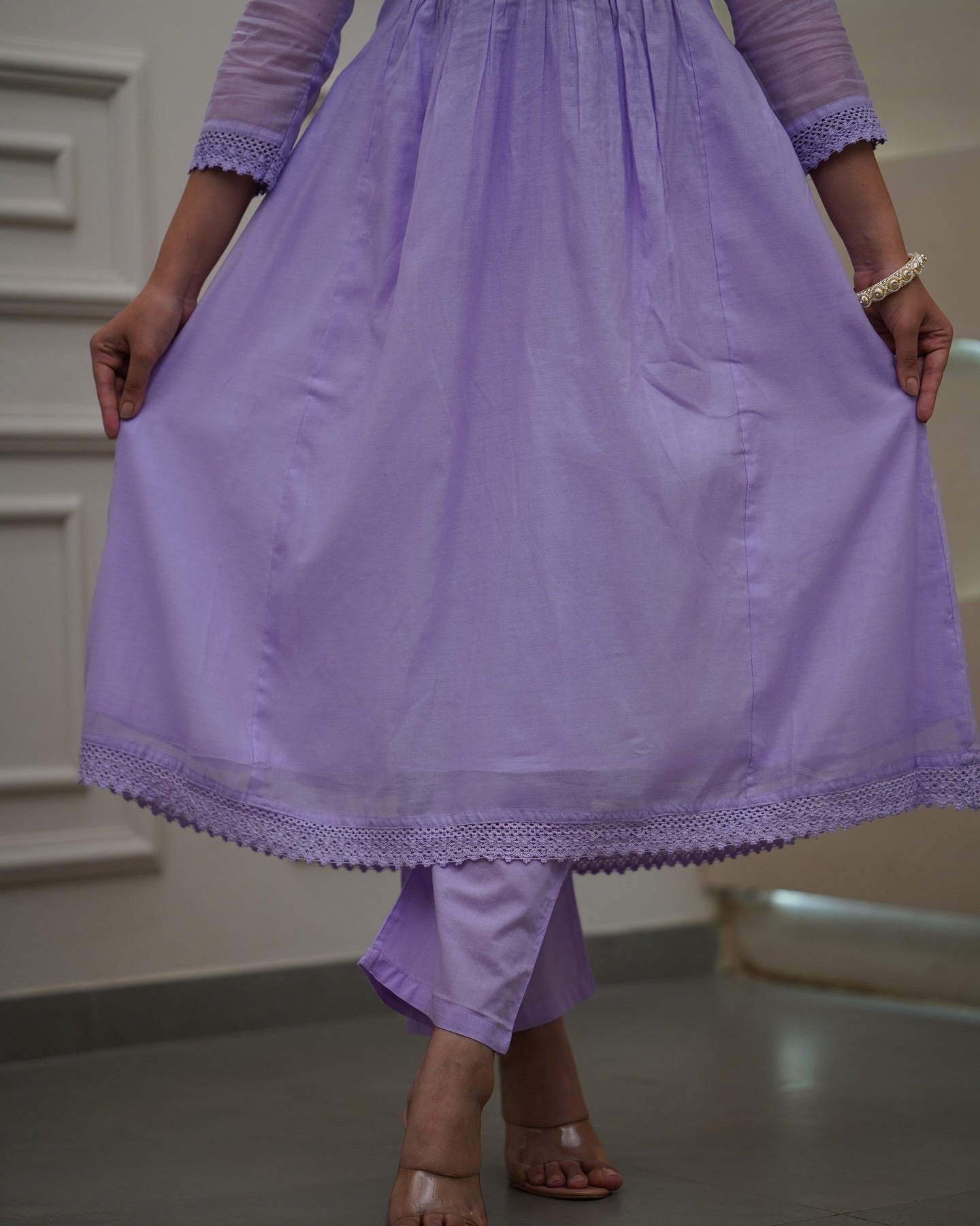 Lavender Kurta Pant Set With Heavy Thread Embroidery Work