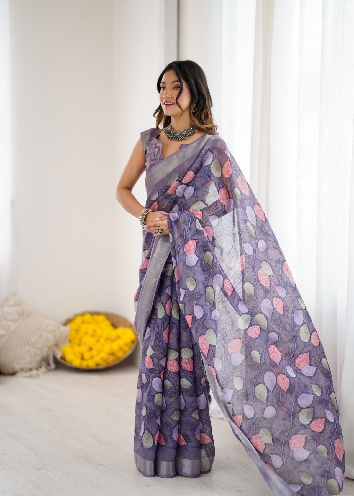 Lavender Linen Patta Saree With Printed Design