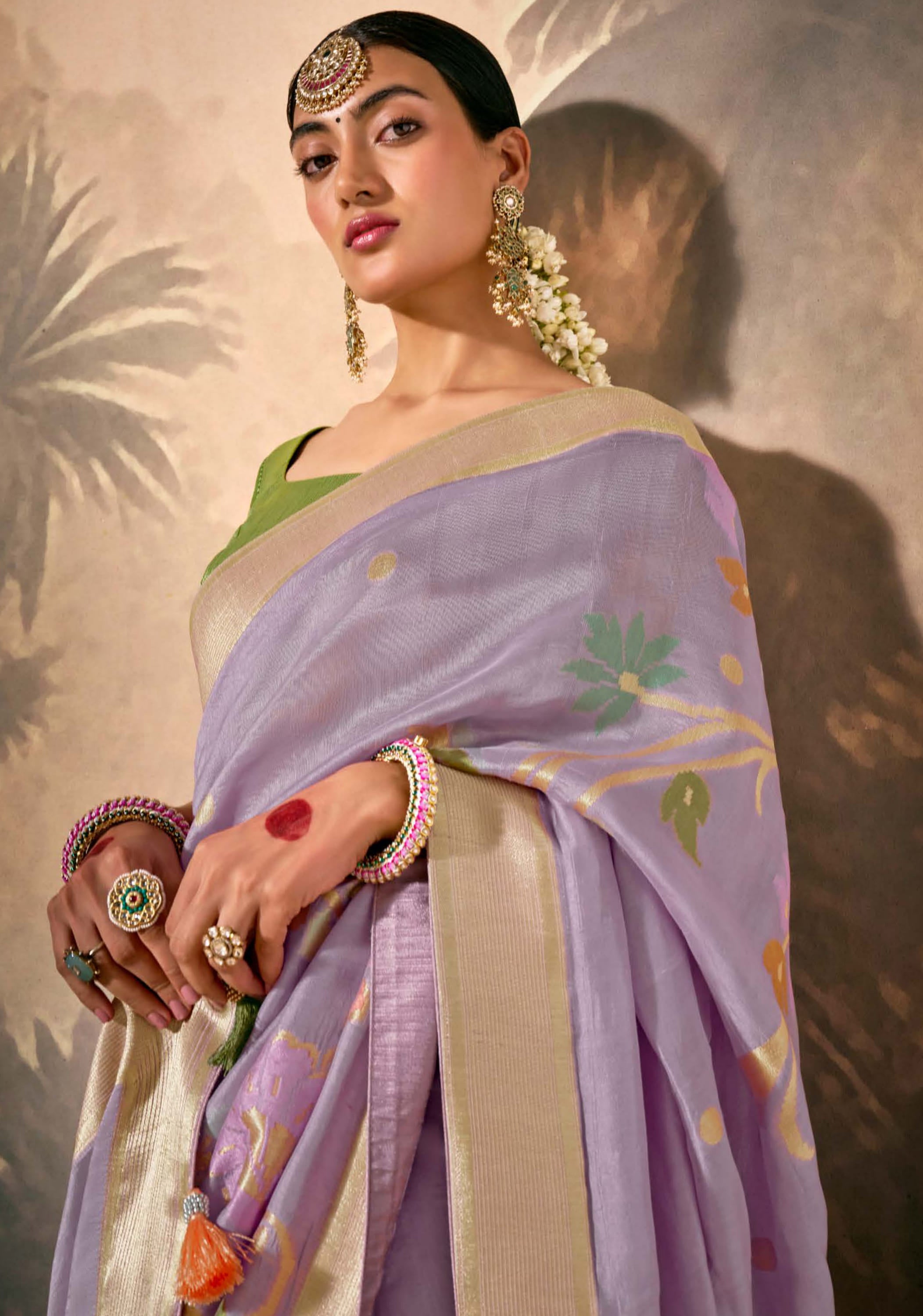 Lavender Silk Saree With Jacquard Woven
