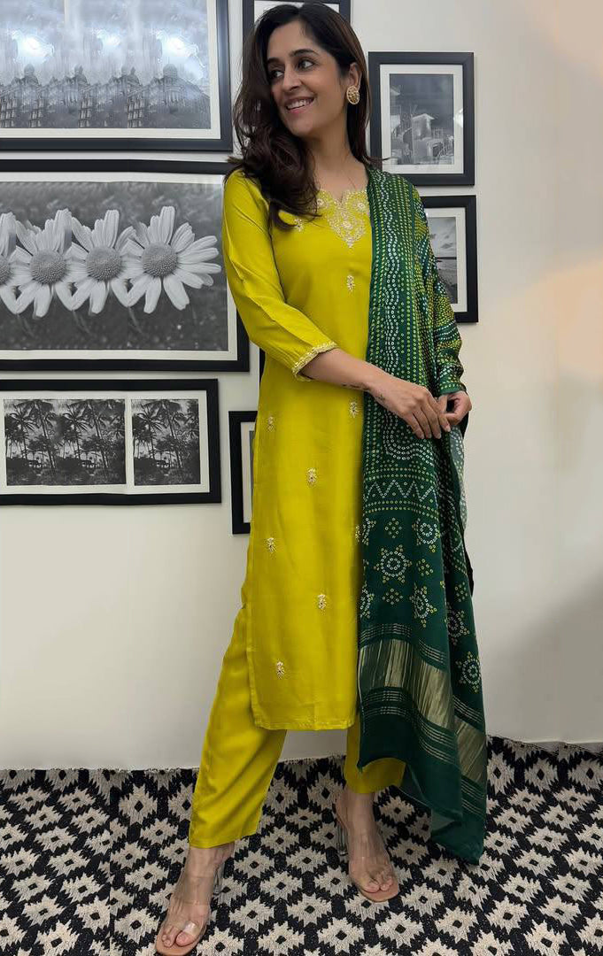 Lemon Chanderi Silk Kurta Pant Set With Heavy Thread Embroidery Work With Printed Dupatta