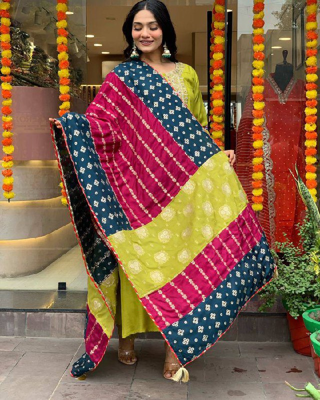 Lemon Kurta Pant Set With Heavy Thread Embroidery Work With Jacquard Dupatta