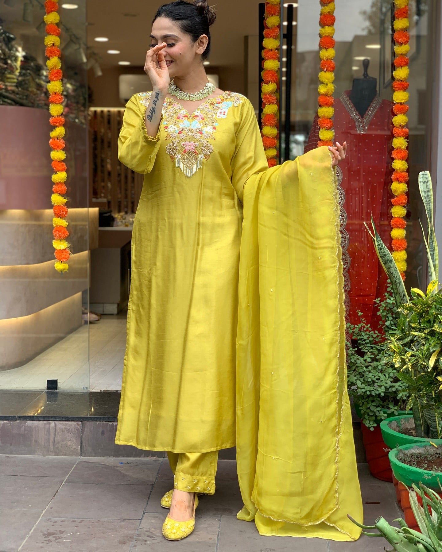 Lemon Kurta Pant Set with Heavy Thread Embroidery Work