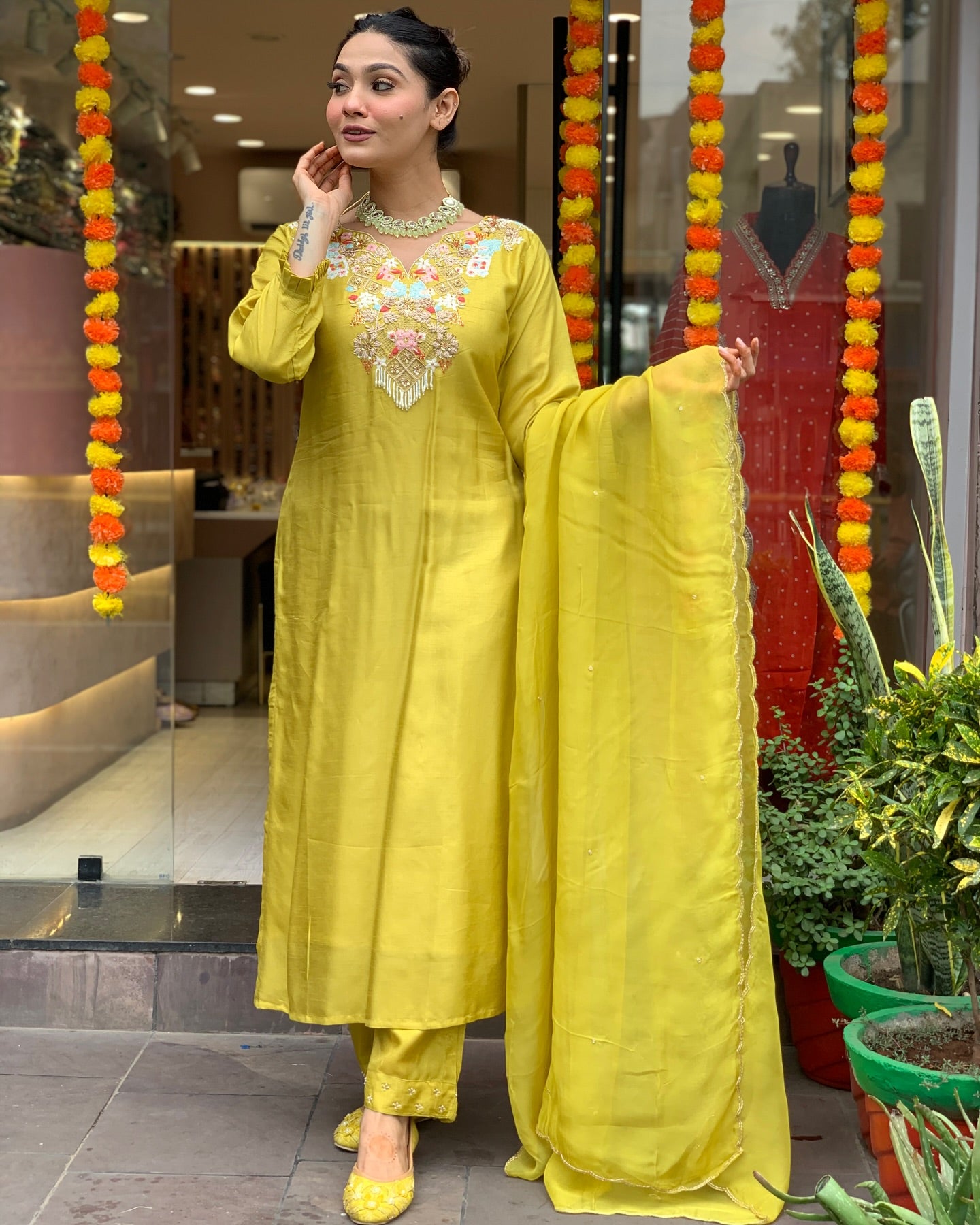 Lemon Kurta Pant Set with Heavy Thread Embroidery Work
