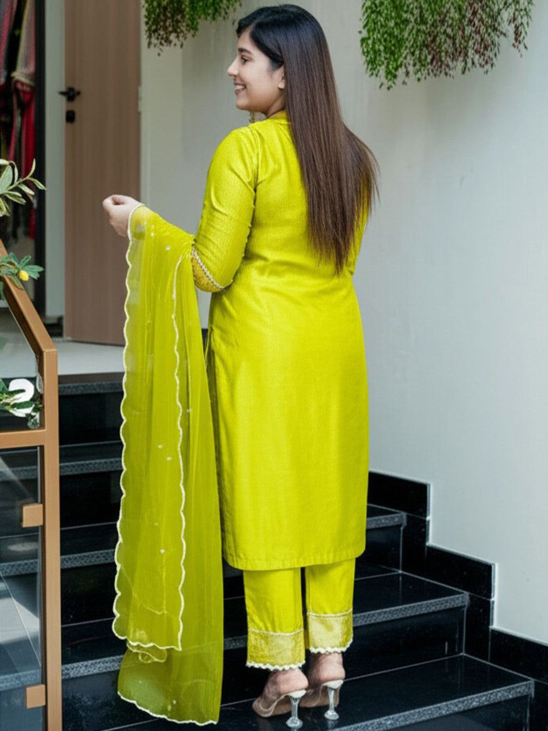 Lemon Viscose Chanderi Kurta Pant Set With Heavy Thread Embroidered Work