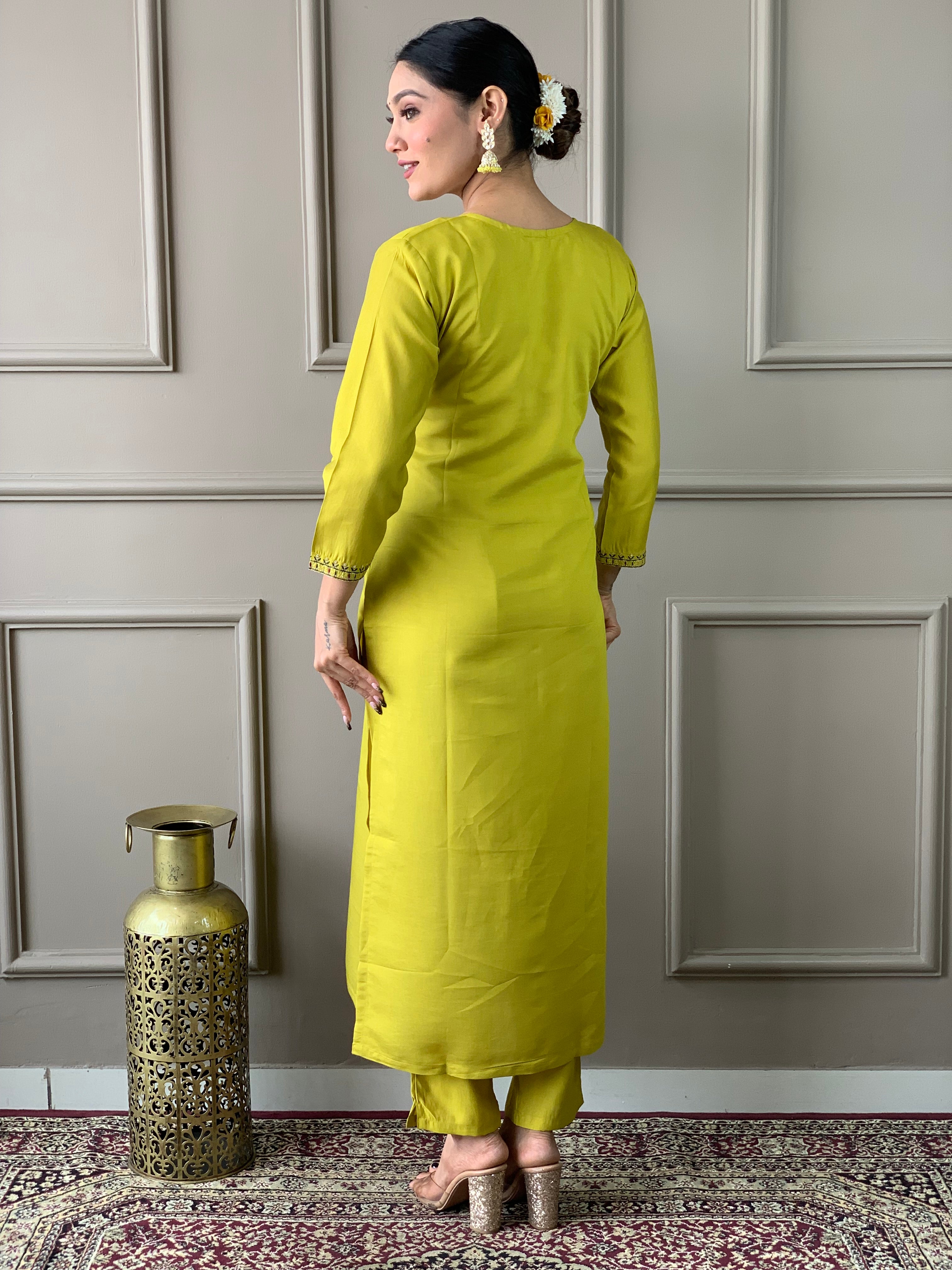 Lemon Viscose Chanderi Kurta Pant With Heavy Thread Embroidery Work With Printed Dupatta