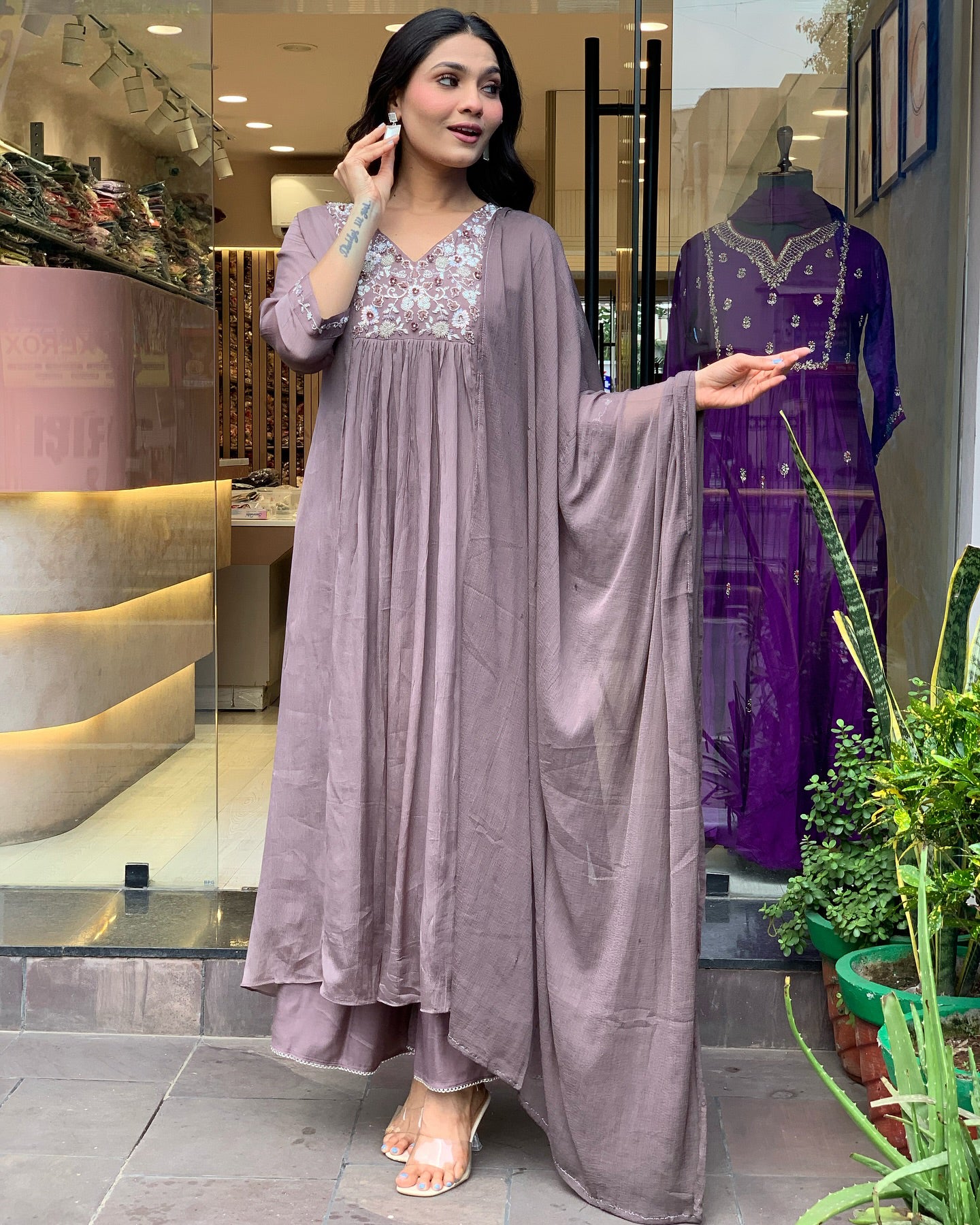 Lilac Viscose Chinon Kurta Pant Set With Embroidery Work
