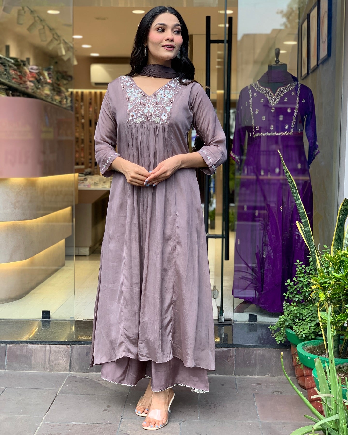 Lilac Viscose Chinon Kurta Pant Set With Embroidery Work