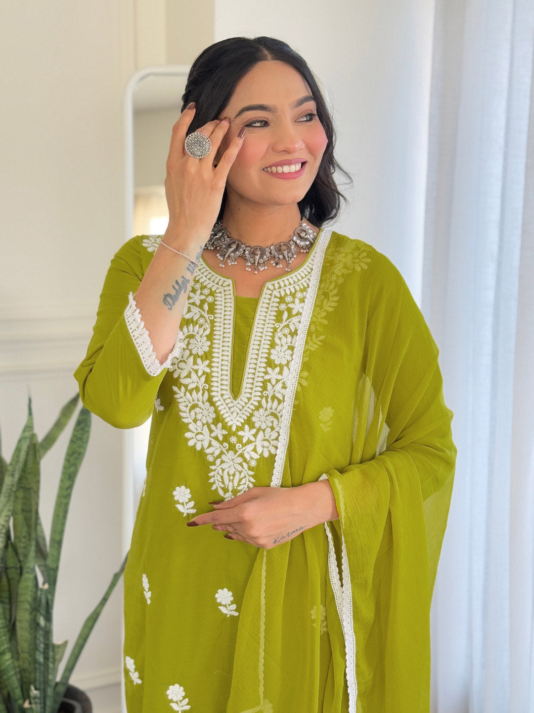 Liril Pure Cotton Elegant Kurta Pant Set With Chikankari Work