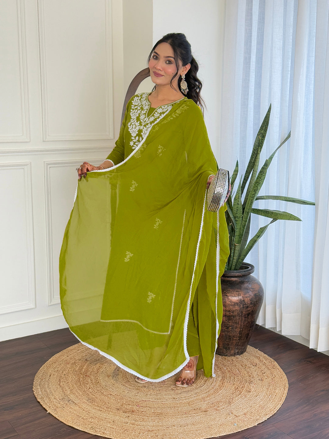 Liril Pure Cotton Elegant Kurta Pant Set With Chikankari Work