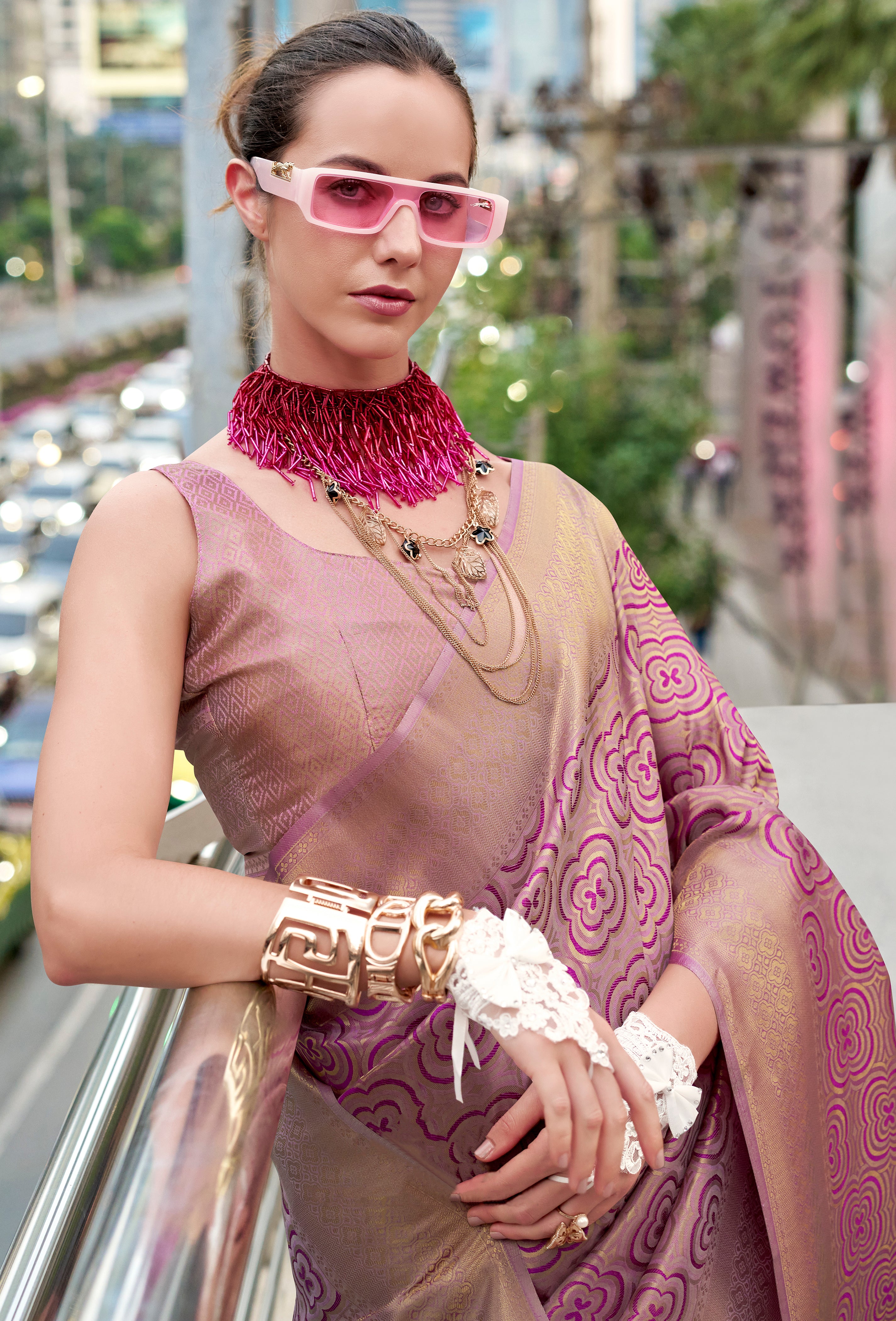 Magenta Handloom Silk Saree With Jacquard Woven Work