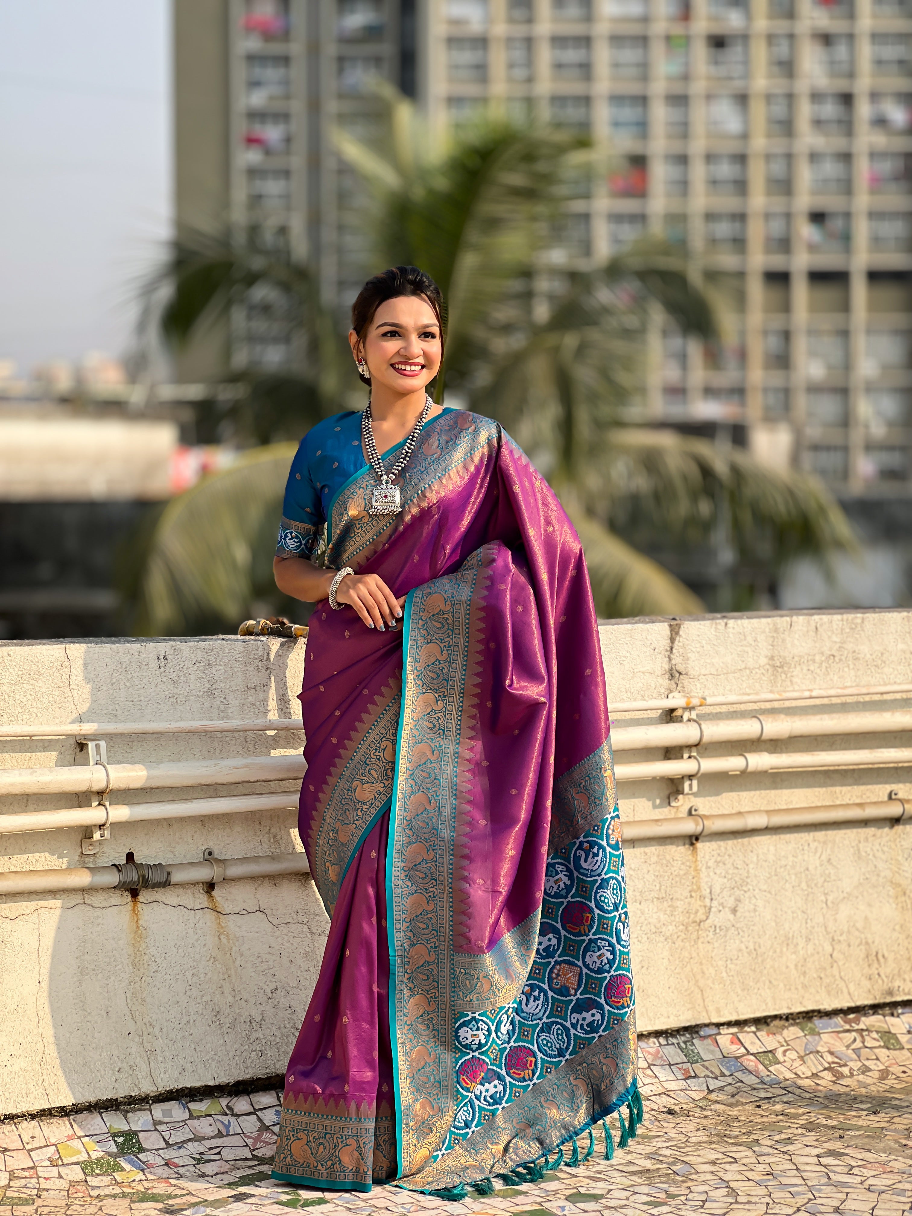 Magenta Jari Tissue Woven Meenakari Pallu Designer Heavy Ethnic Saree