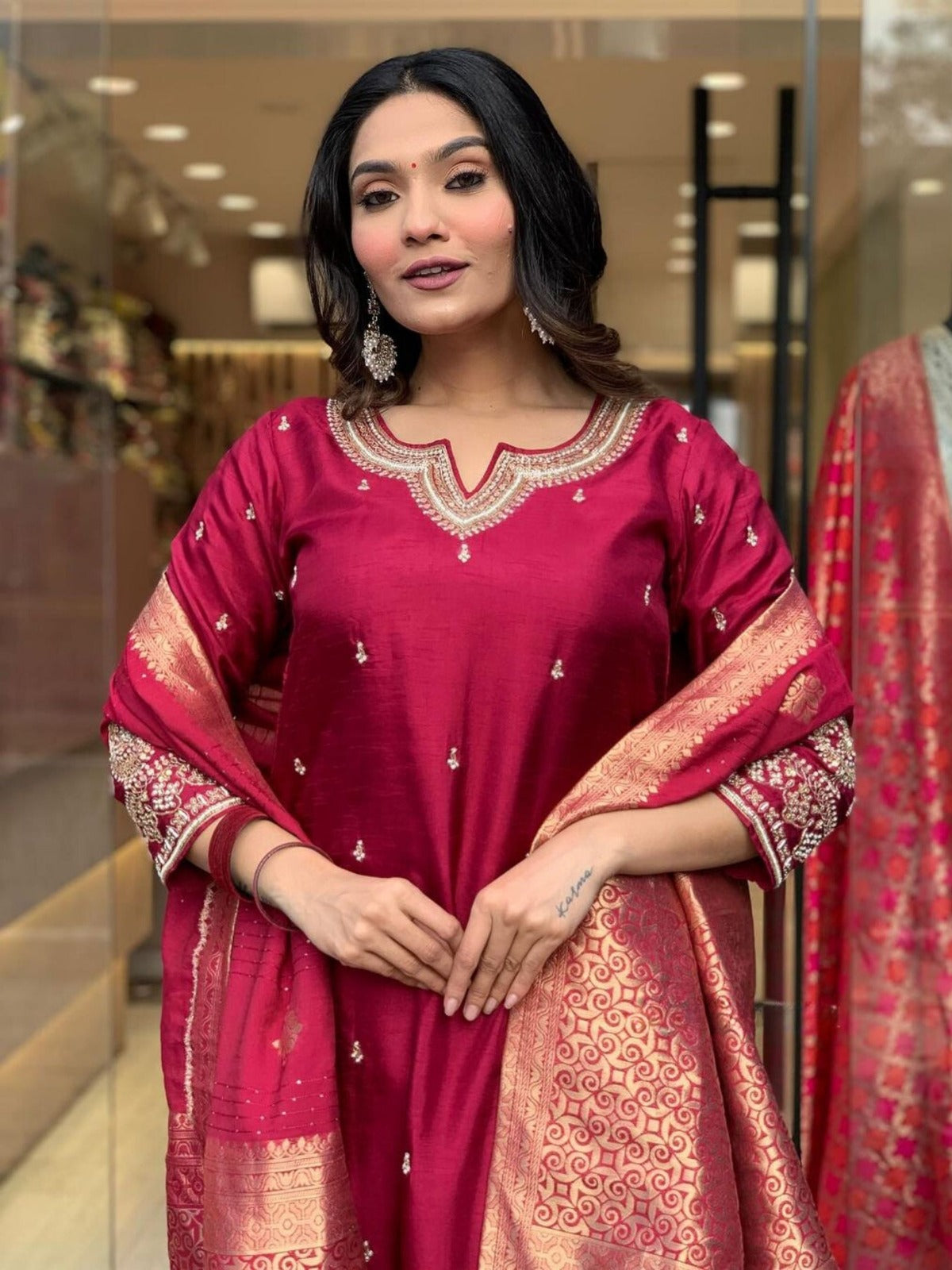 Magenta Viscose Chanderi Kurta Pant With Heavy Thread Embroidery