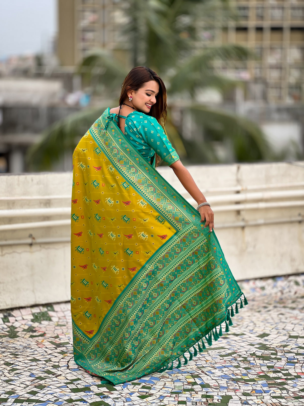 Mahendi Patola Silk Saree With Woven Meenakari Ikkat Designer For Festive Looks