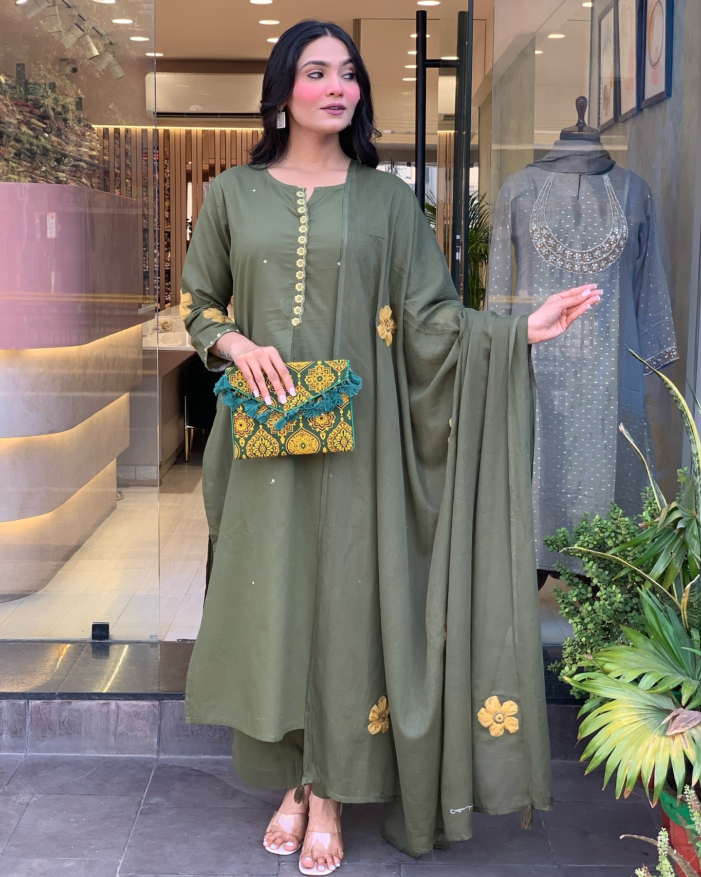 Mehendi Chanderi Silk Kurta Pant Set With Heavy Thread Embroidery Work