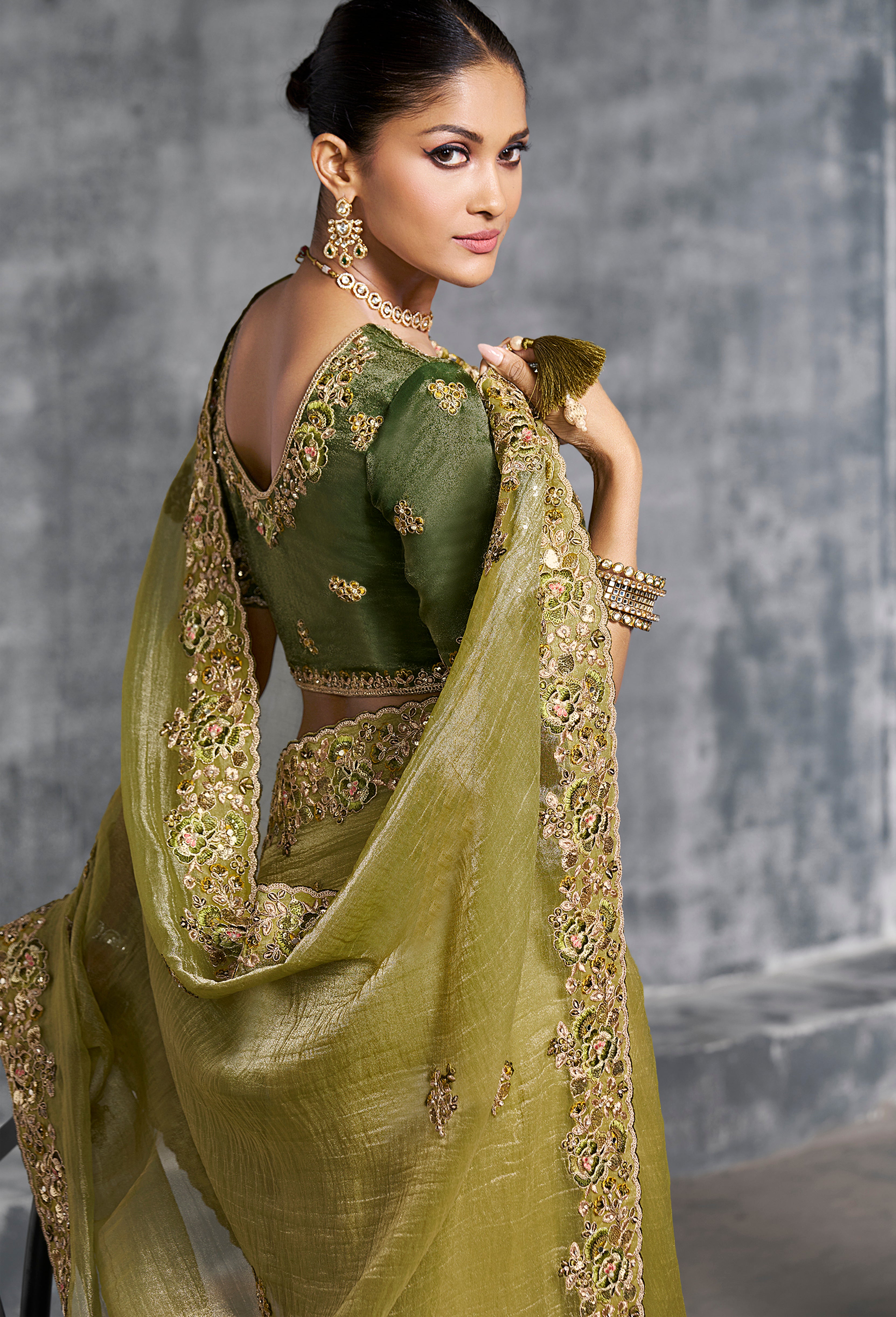 Mehendi Saree With Thread Embroidery Work ,Hand-Finished Stone & Mirror work With Embroidery Blouse