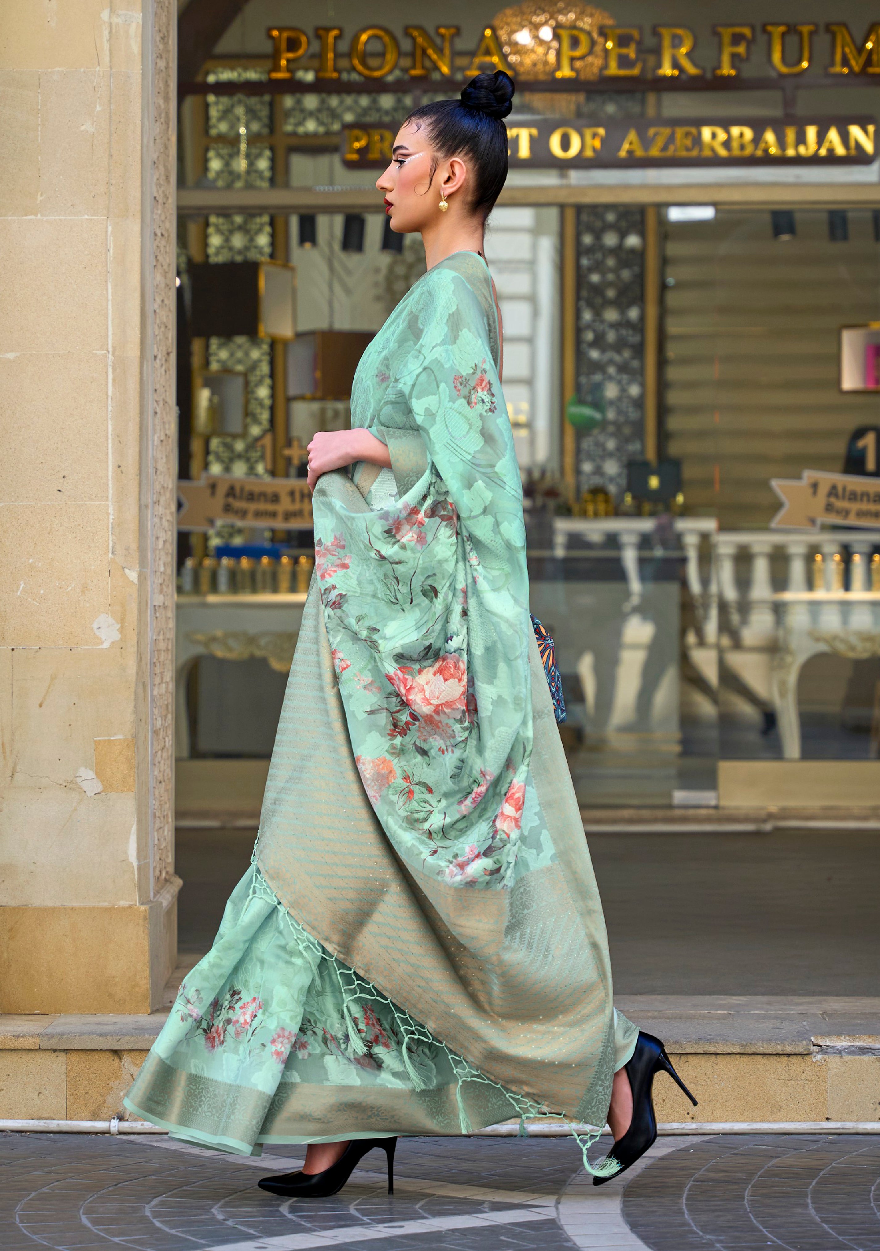 Mint Poly Brasso Handloom Silk Saree With Printed Poly Brasso Handloom Waving