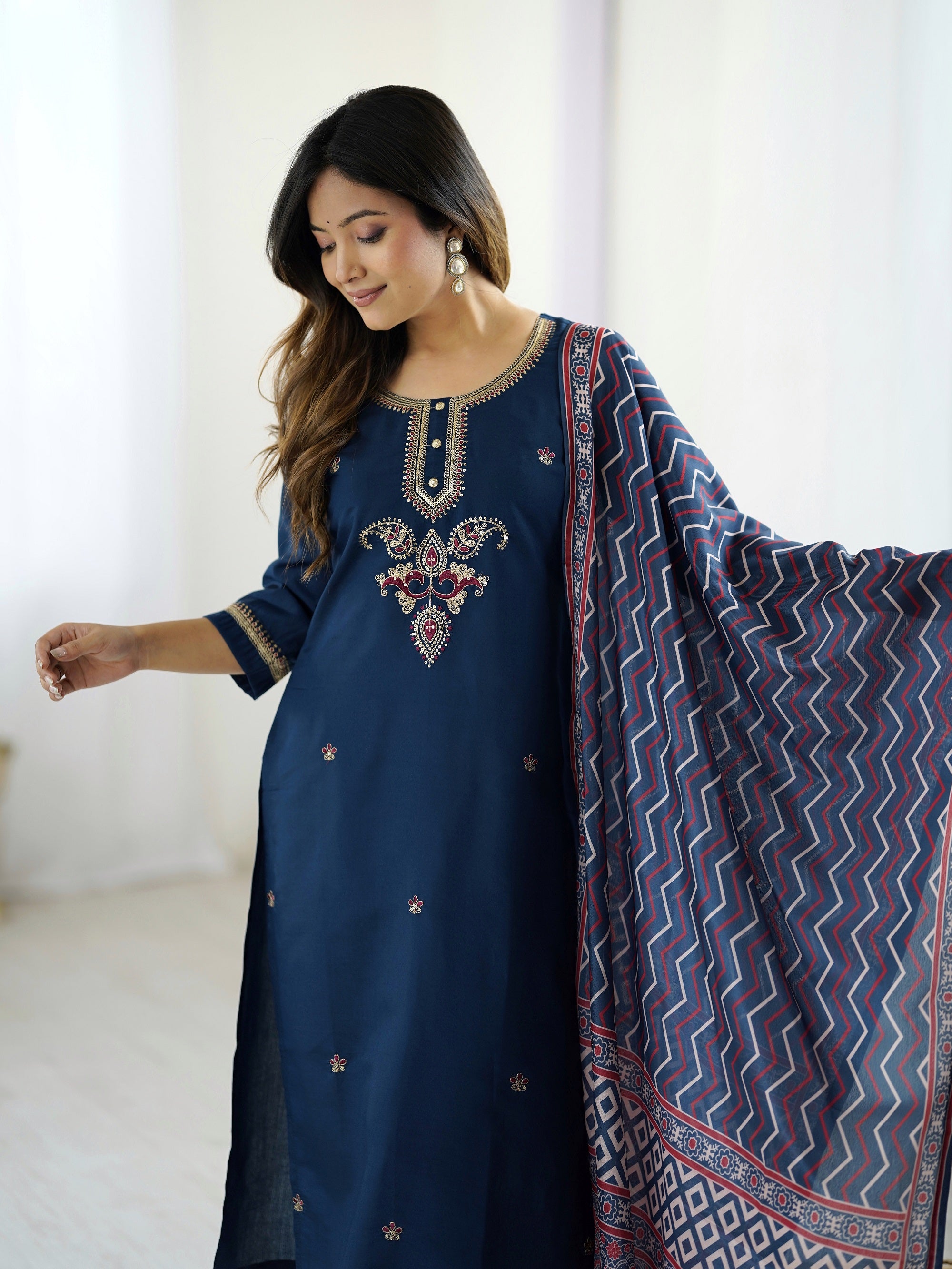 Navy Blue Chanderi Silk Elegant Kurta Pant Set With Embroidery Work