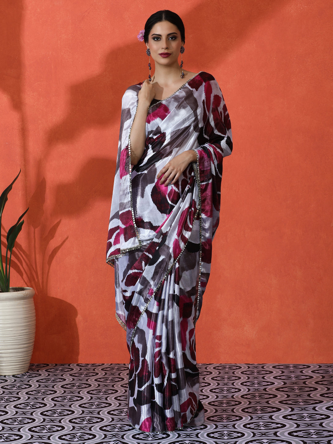 Off White Chinon Designer Digital Printed Girlie Partywear Saree