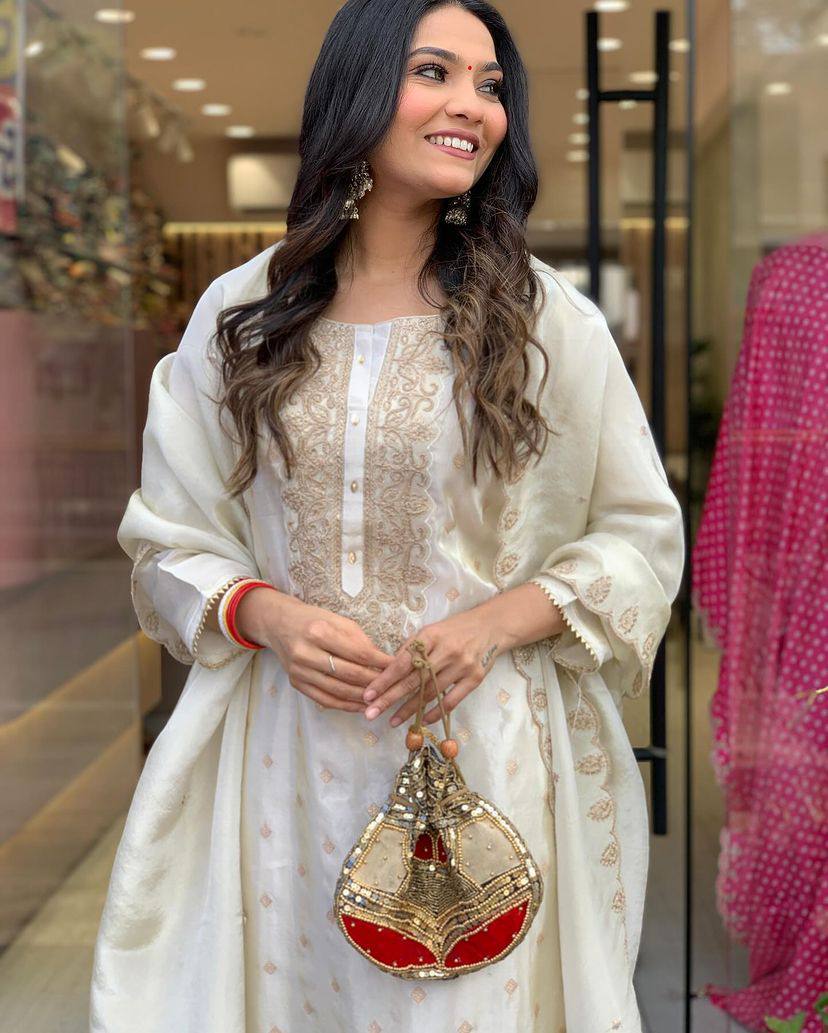 Off White Pure Viscose Jacquard Kurta Pant Set With Embroidery Work