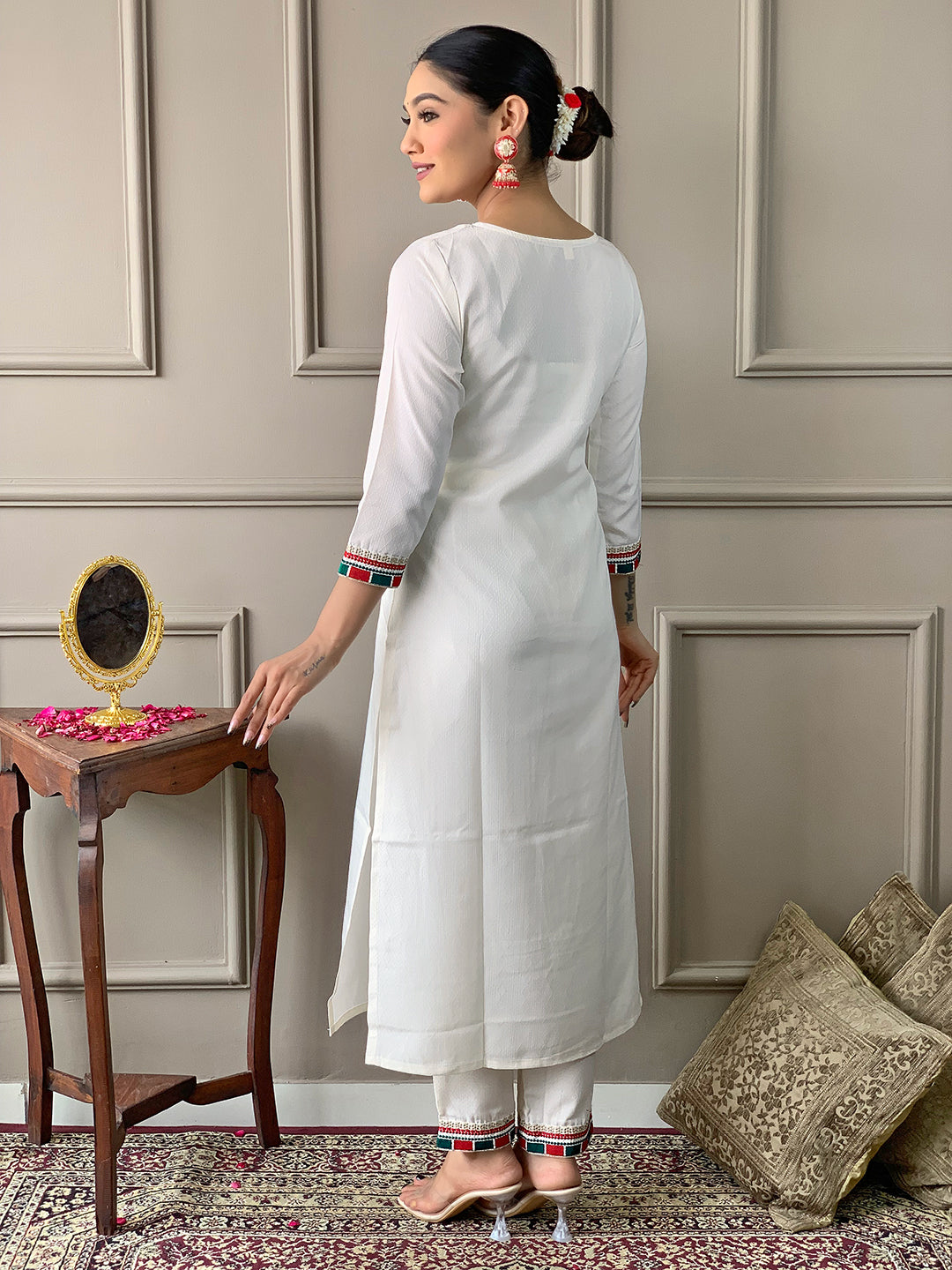 Off White Viscose Elegant Kurta Pant Set With Embroidery Work