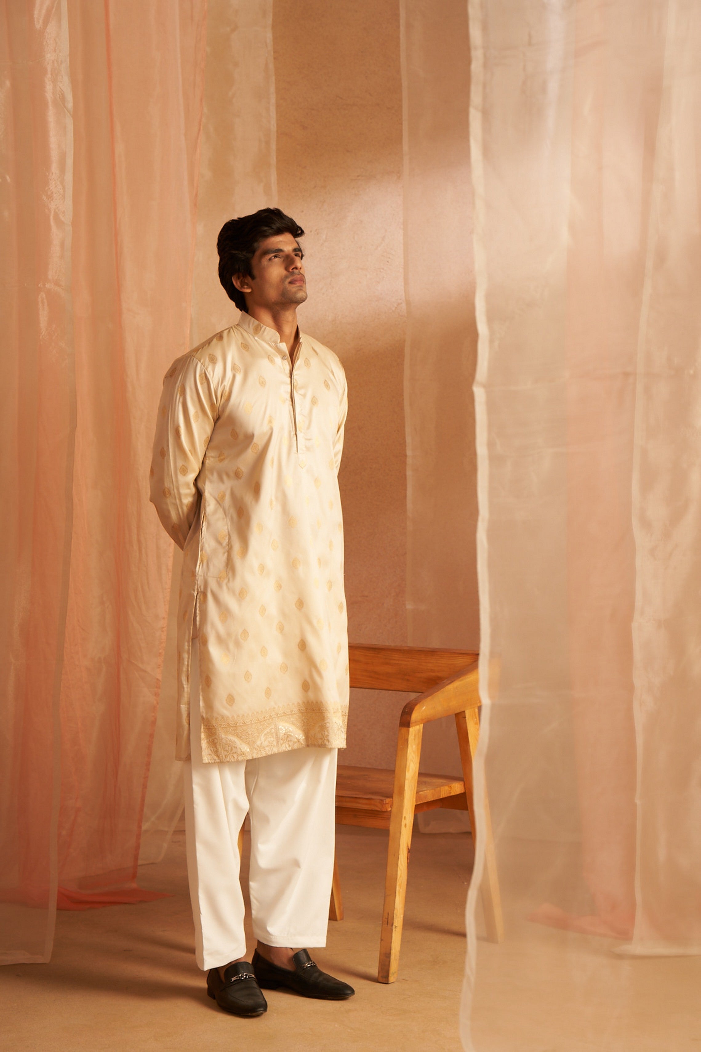 Off White Viscose Wevon Kurta Payjama – Simple, Elegant Traditionalwear