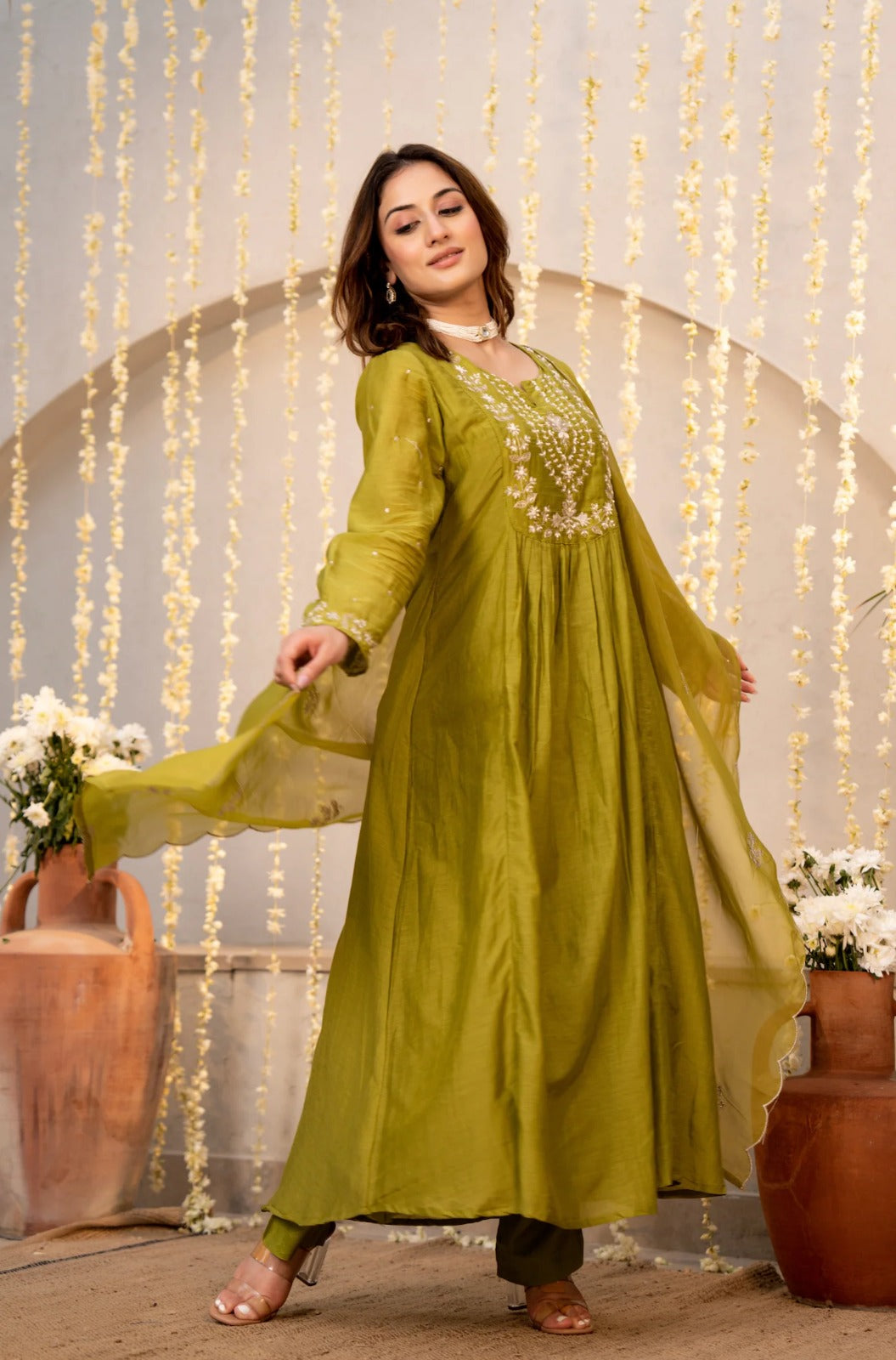 Olive Chanderi Silk Kurta Pant Set With Heavy Thread Embroidery Work