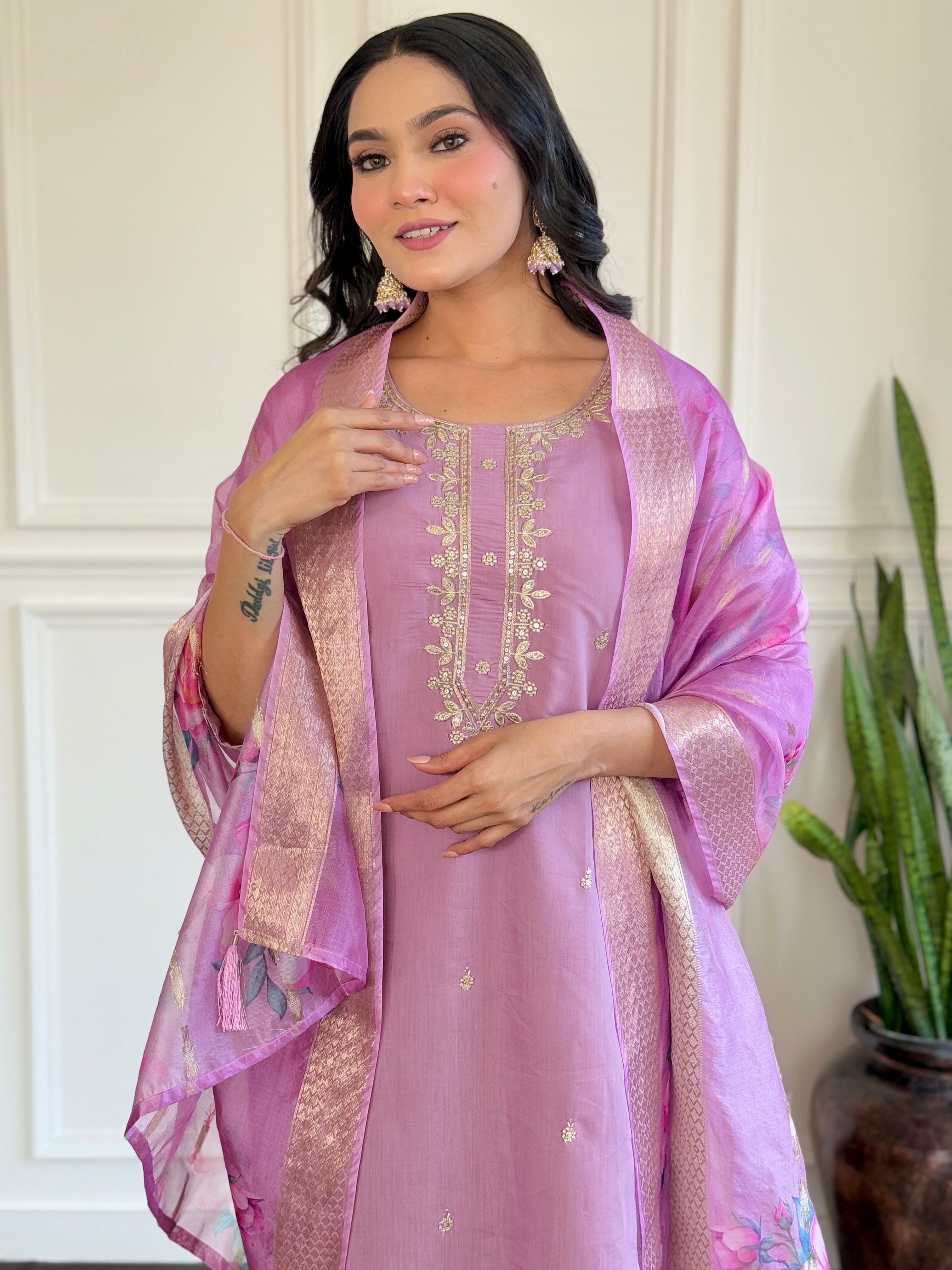 Onion Pink Chanderi Kurta Pant With Heavy Thread Embroidery