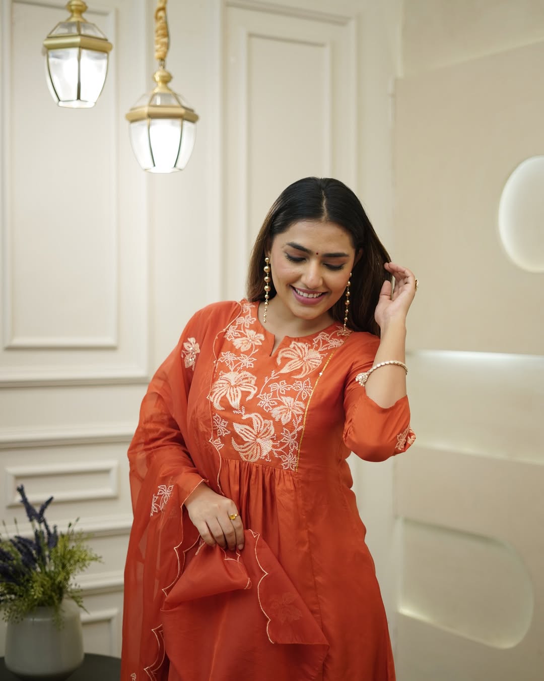 Orange Chinon Kurta Pant Set With Heavy Thread Embroidery Work