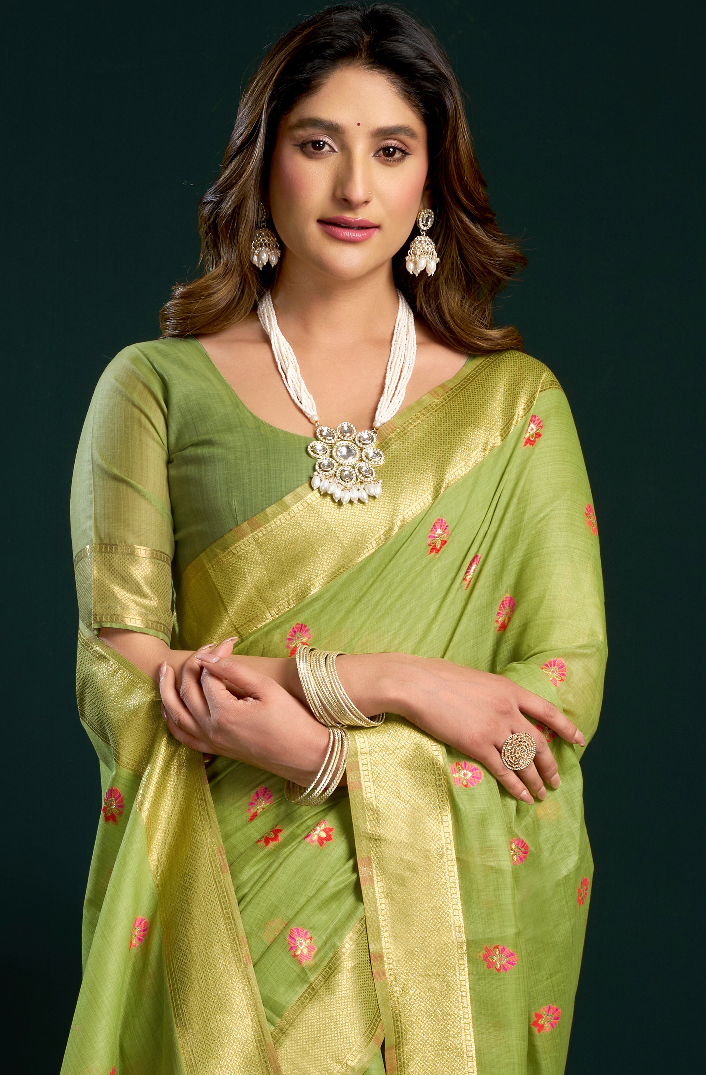 Parrot Green Munga Cotton Saree with Designer Jari Border Work