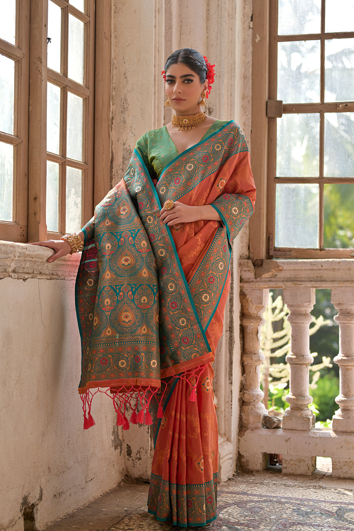Peach Banarasi Silk Saree with Floral Jal and Contrast Pallu