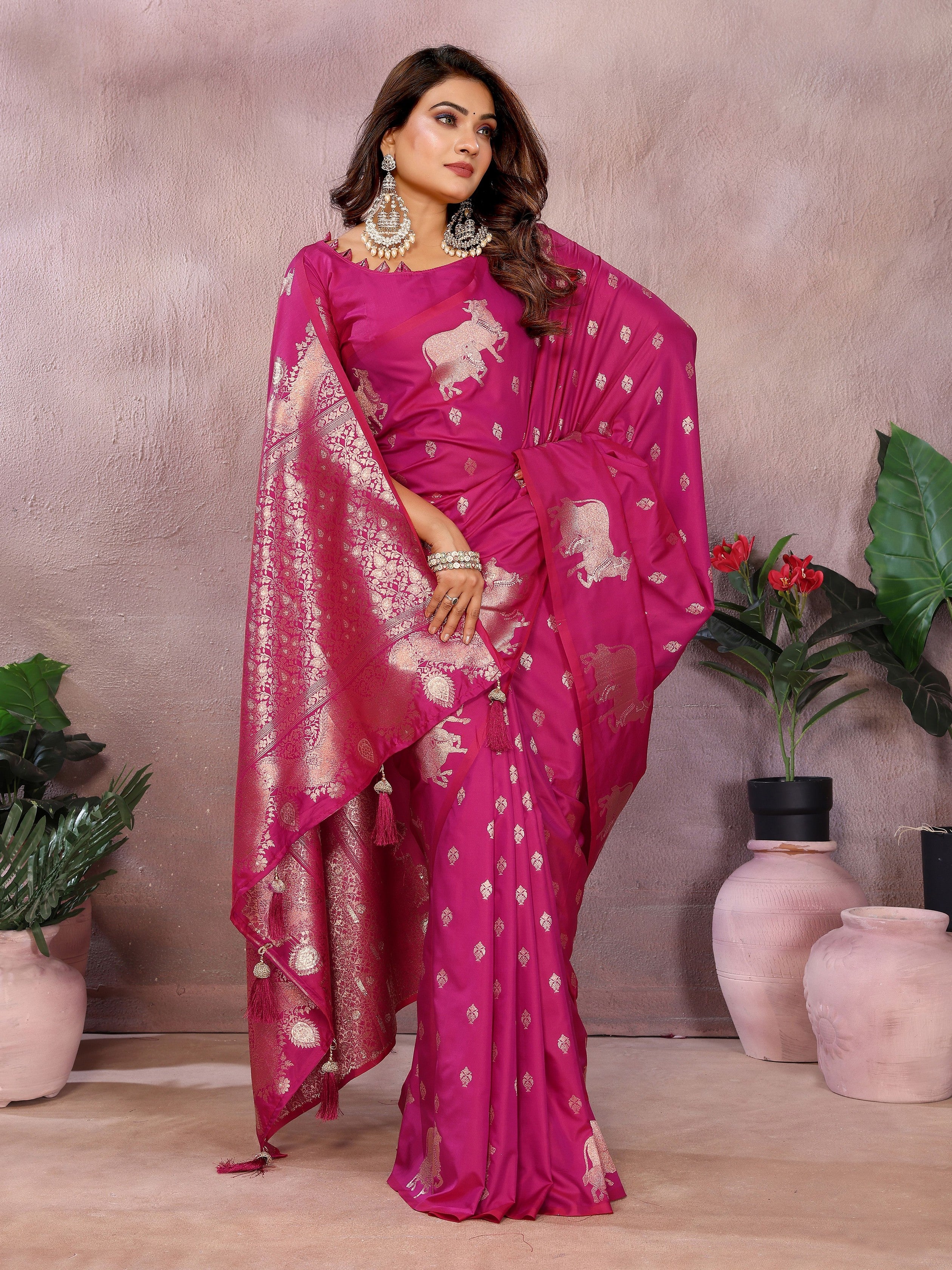 Pink Banarasi Silk Jacquard Weaving Designer Ceremonial Saree