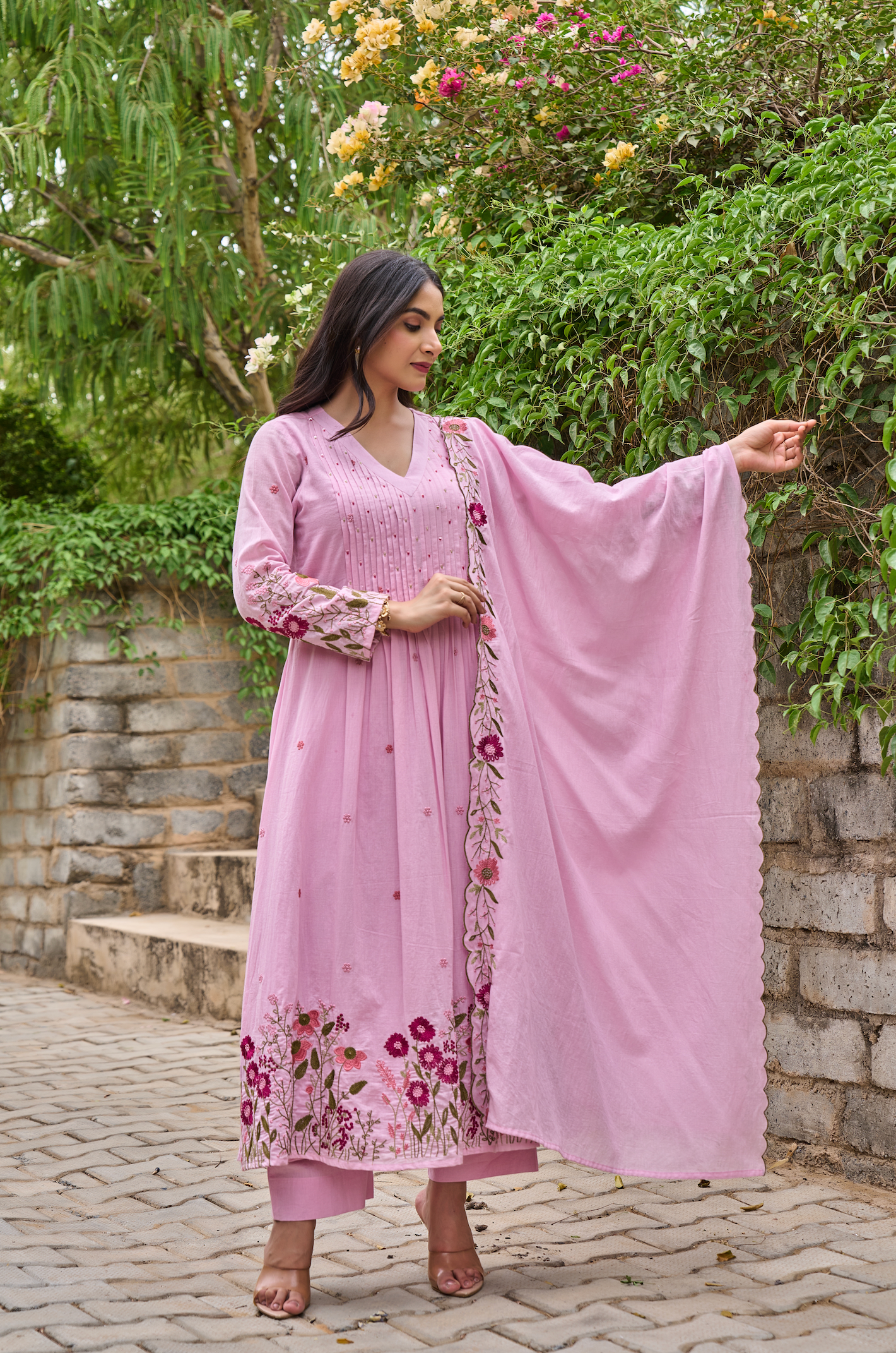 Pink Chanderi Silk Kurta Pant Set With Heavy Thread Embroidery With Hand Work