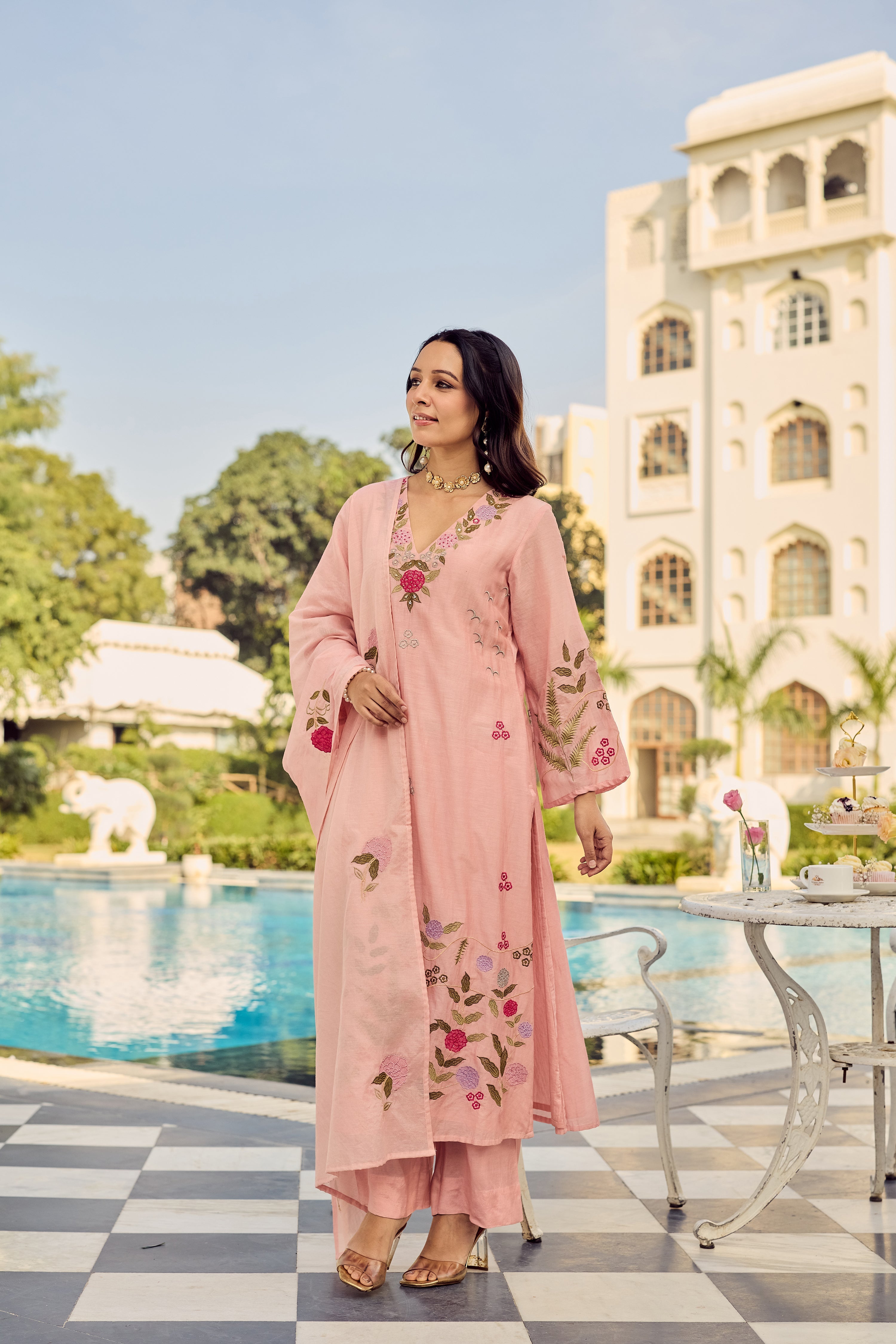 Pink Chanderi Silk Kurta Pant Set With Heavy Thread Embroidery Work