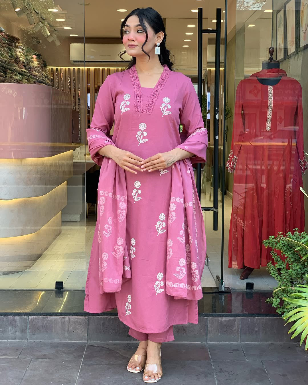 Pink Cotton Kurta Pant Set With Heavy Thread Embroidery Work
