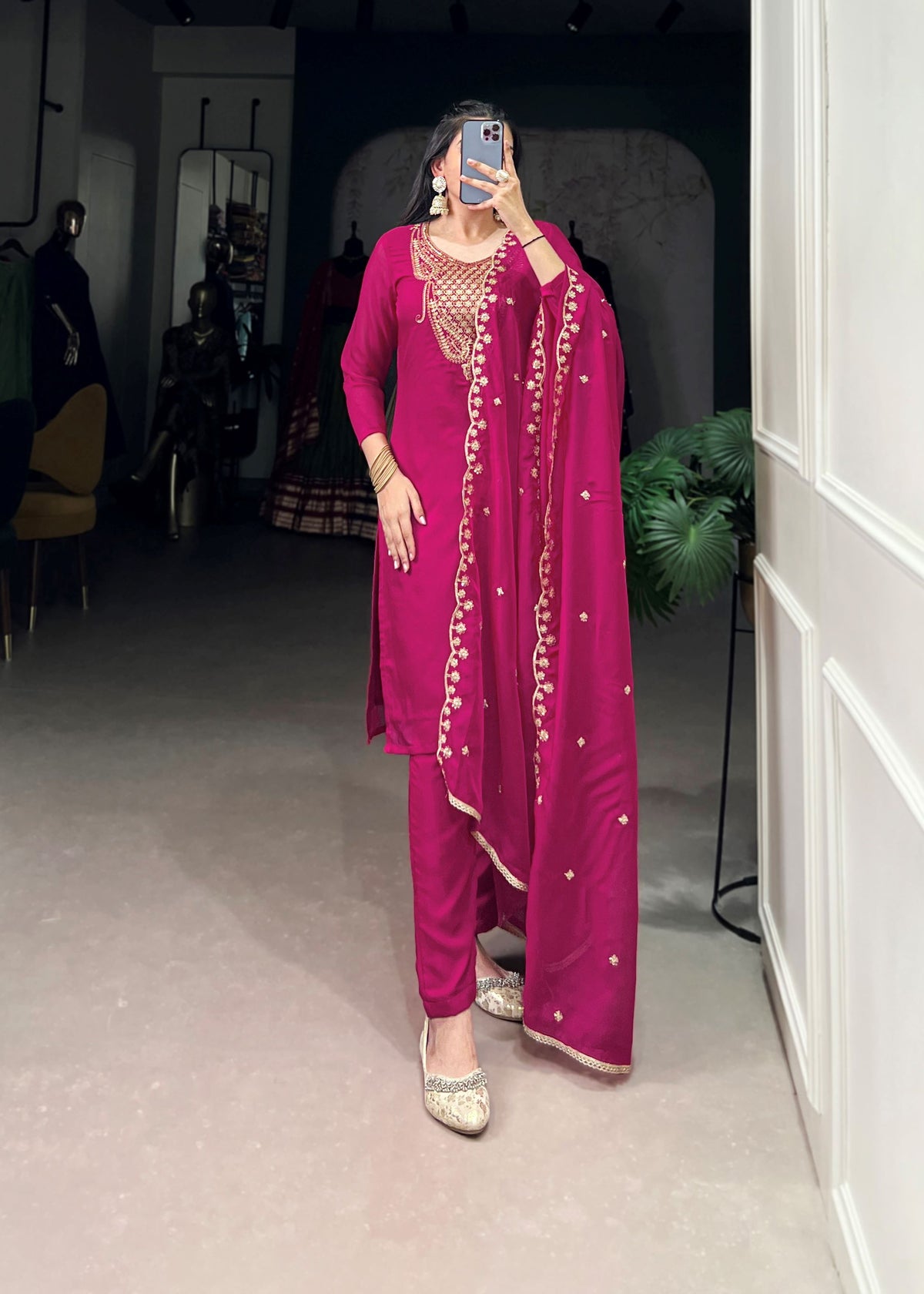 Pink Ethereal Elegance Organza Salwar Suit with Sequins & Embroidery