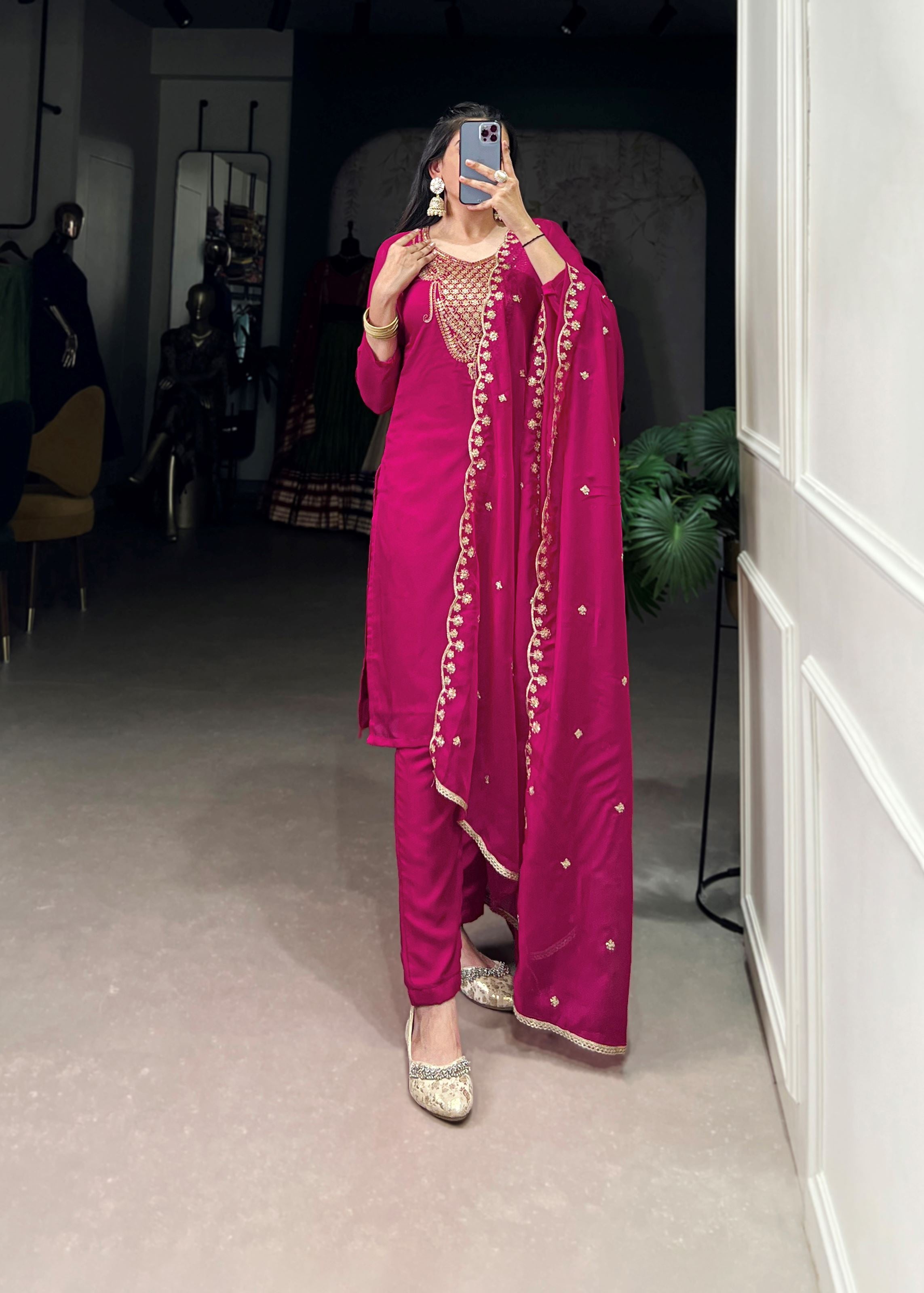 Pink Ethereal Elegance Organza Salwar Suit with Sequins & Embroidery