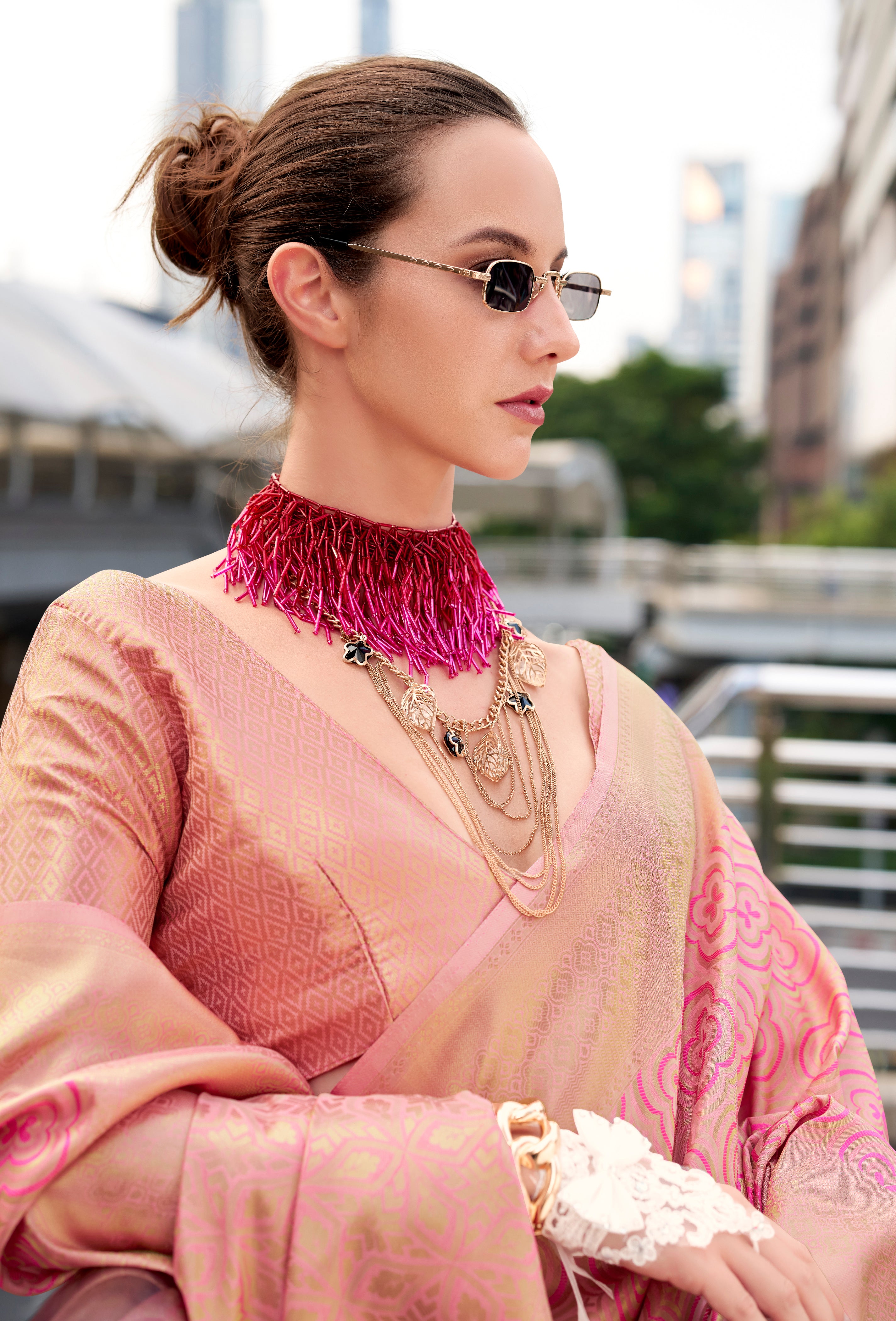 Pink Handloom Silk Saree With Jacquard Woven Work