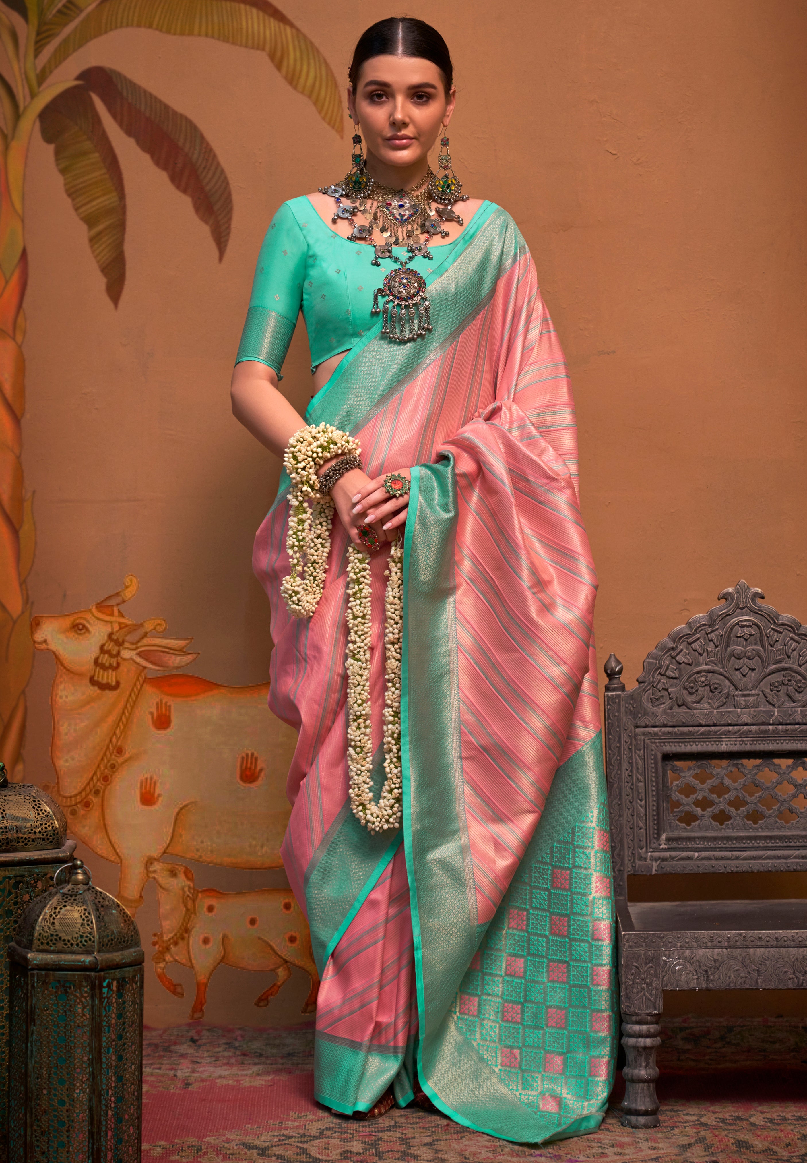 Pink Handloom Silk Saree With Jacquard Woven Work