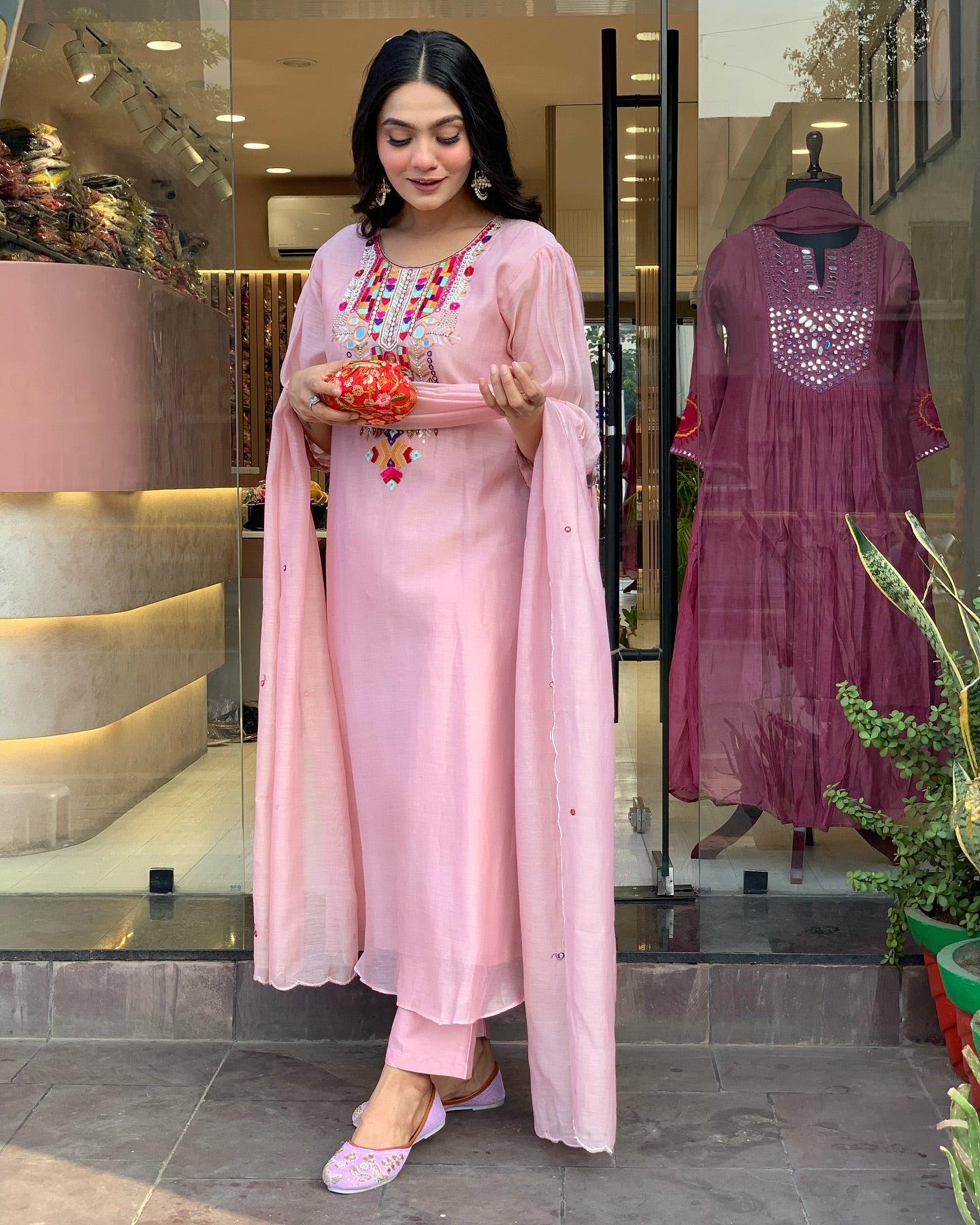 Pink Kurta Pant Set With Heavy Thread Embroidery Work
