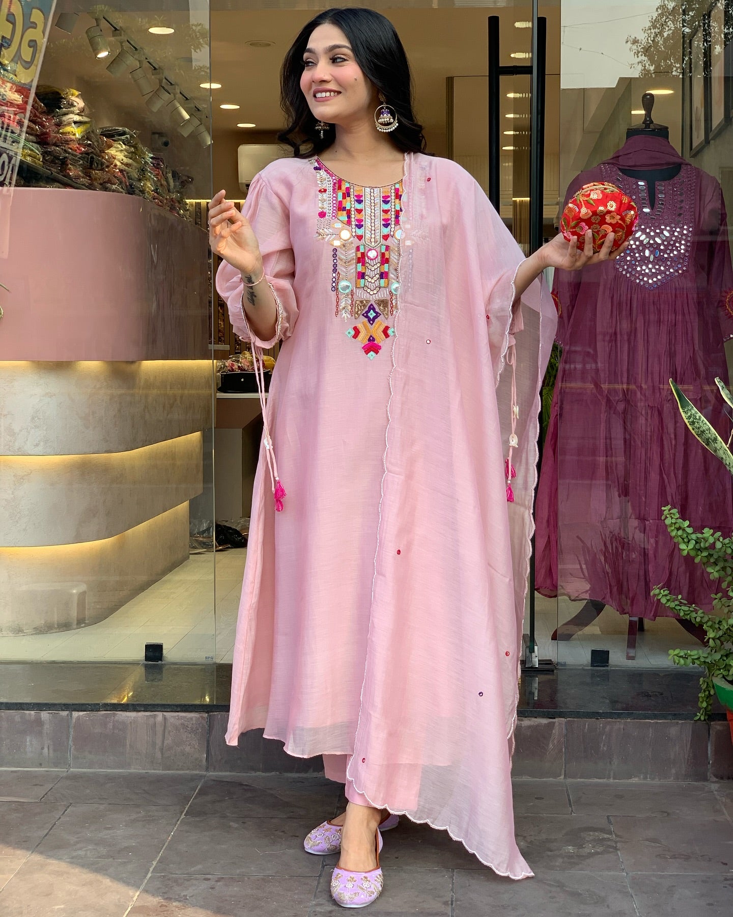 Pink Kurta Pant Set With Heavy Thread Embroidery Work