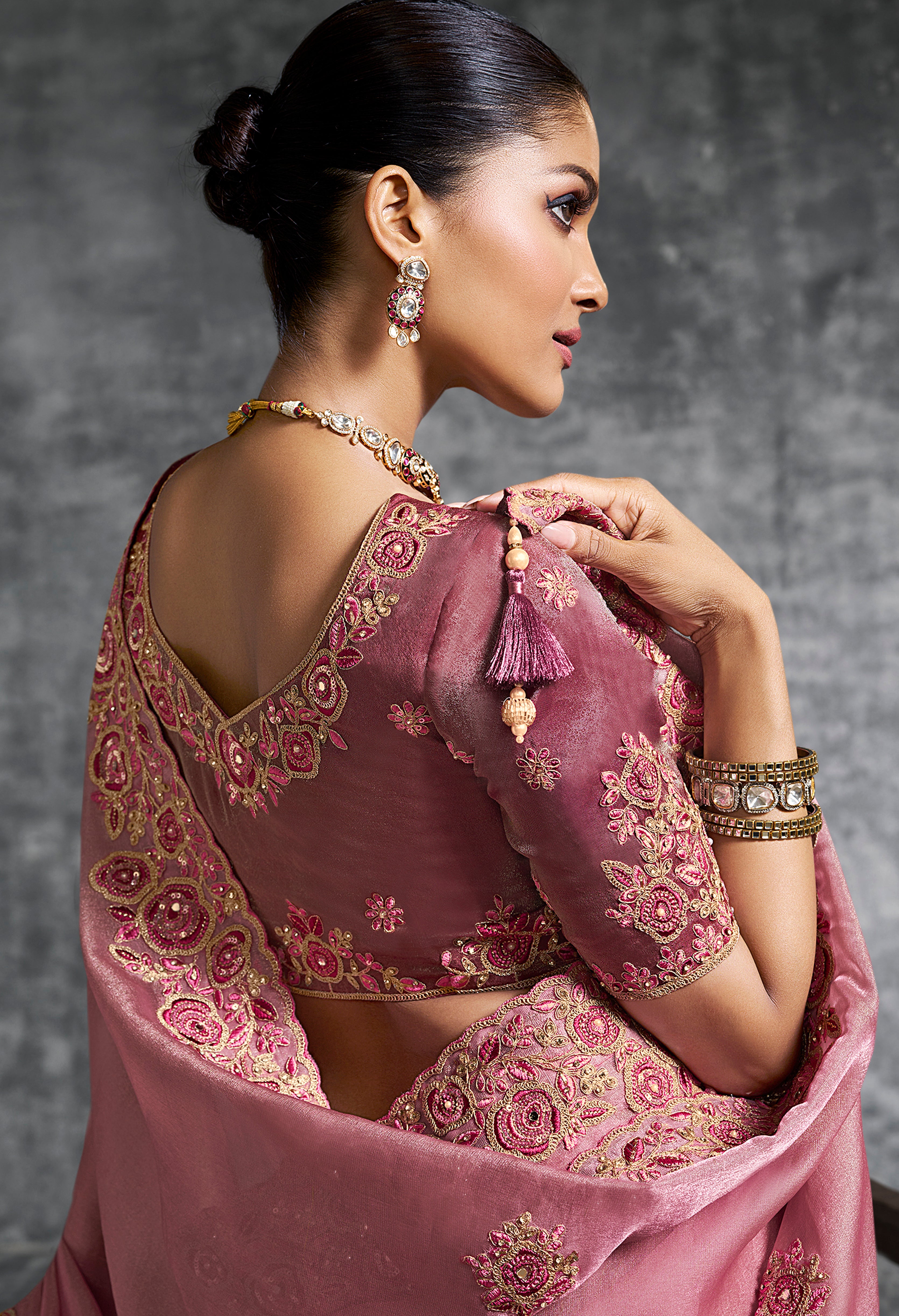 Pink Saree With Thread Embroidery Work ,Hand-Finished Stone & Mirror work With Embroidery Blouse
